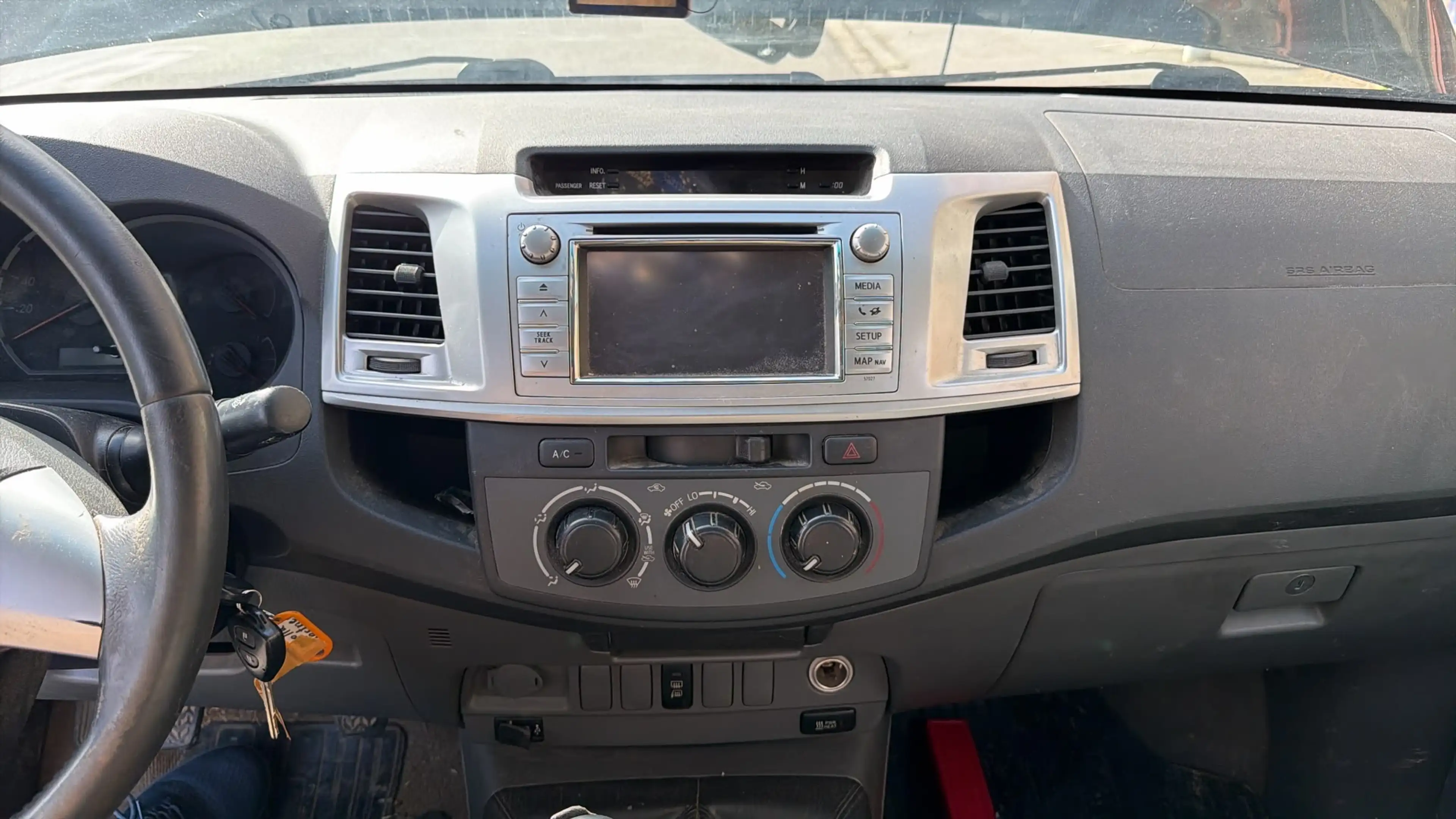 Toyota Hilux Hilux 2.5 D-4D 4WD S — photo 10