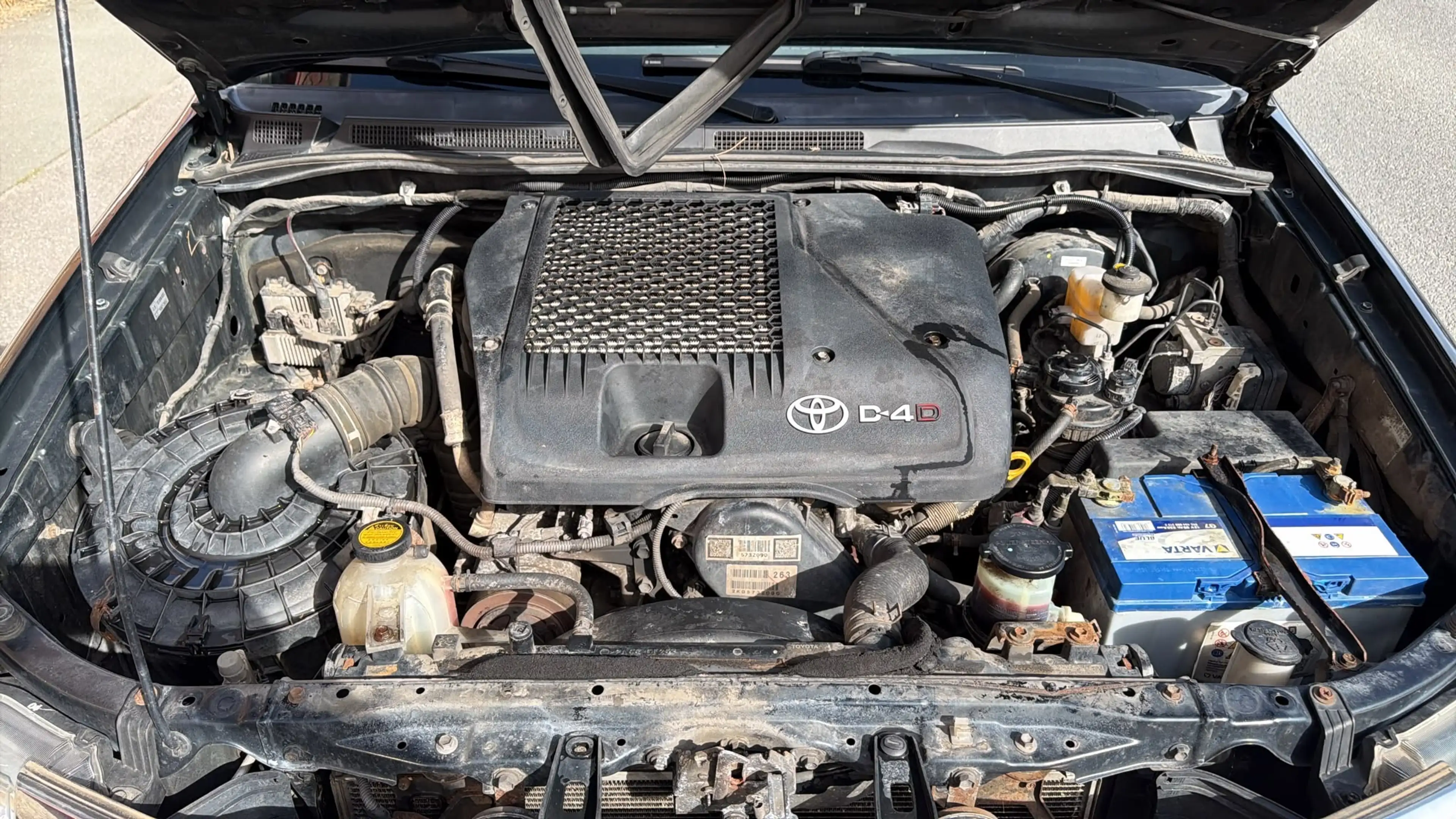 Toyota Hilux Hilux 2.5 D-4D 4WD S — photo 11