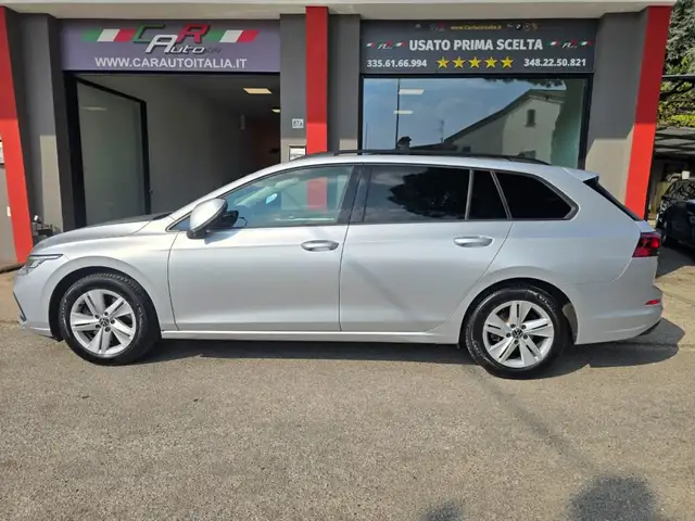 Volkswagen Golf view 2