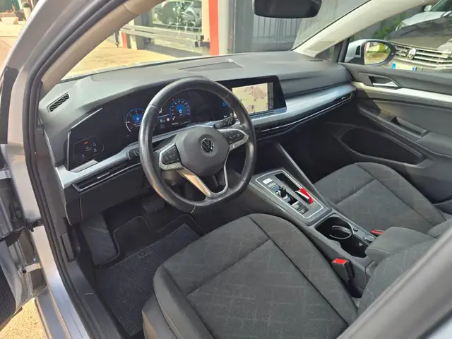 Volkswagen Golf view 3