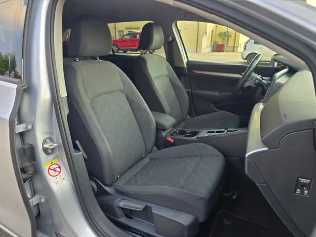 Volkswagen Golf view 12