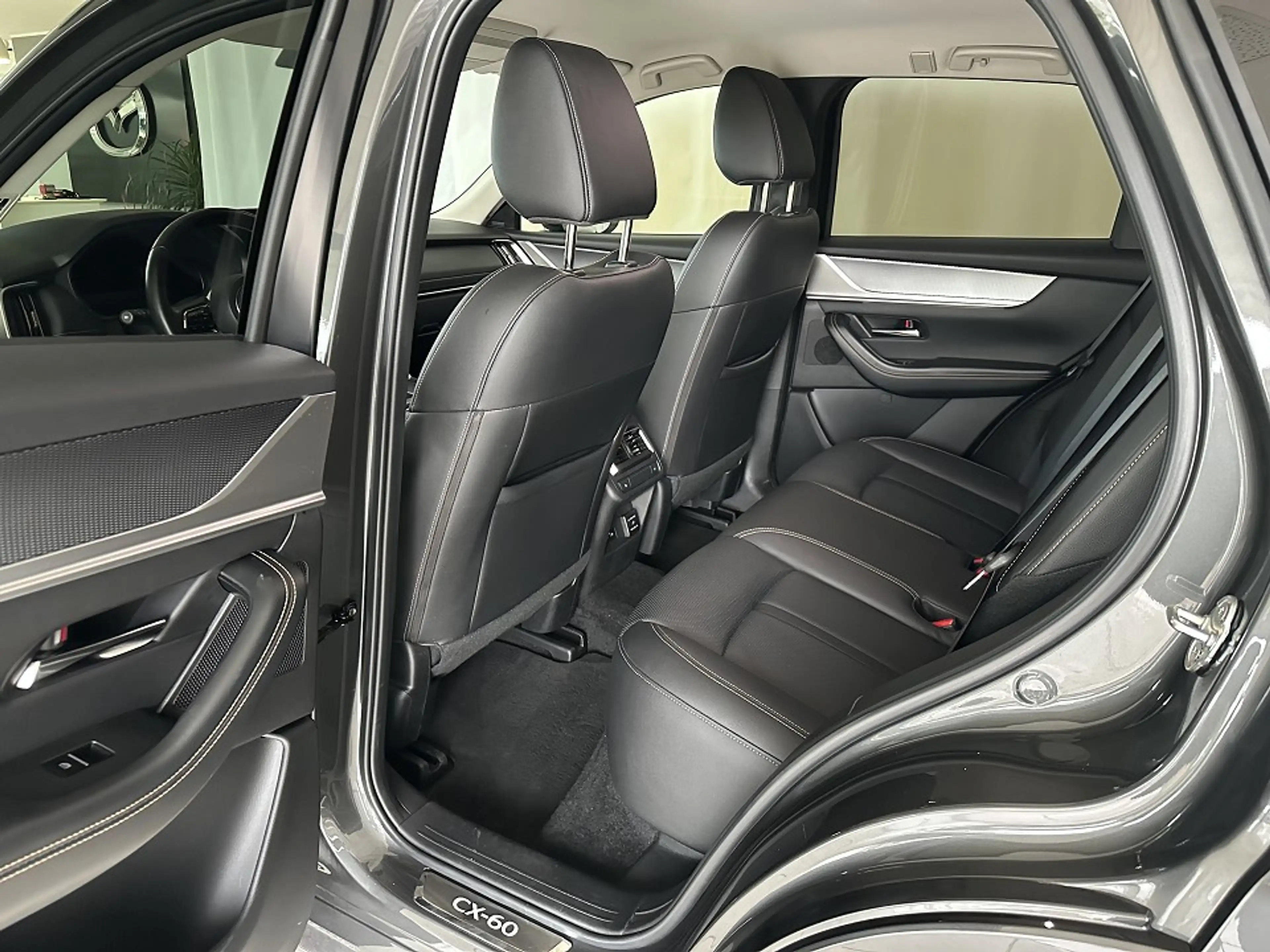 Mazda CX-60 2.5L e-Skyactiv PHEV Homura Hybrid AWD CON-P DRI-P — photo 5
