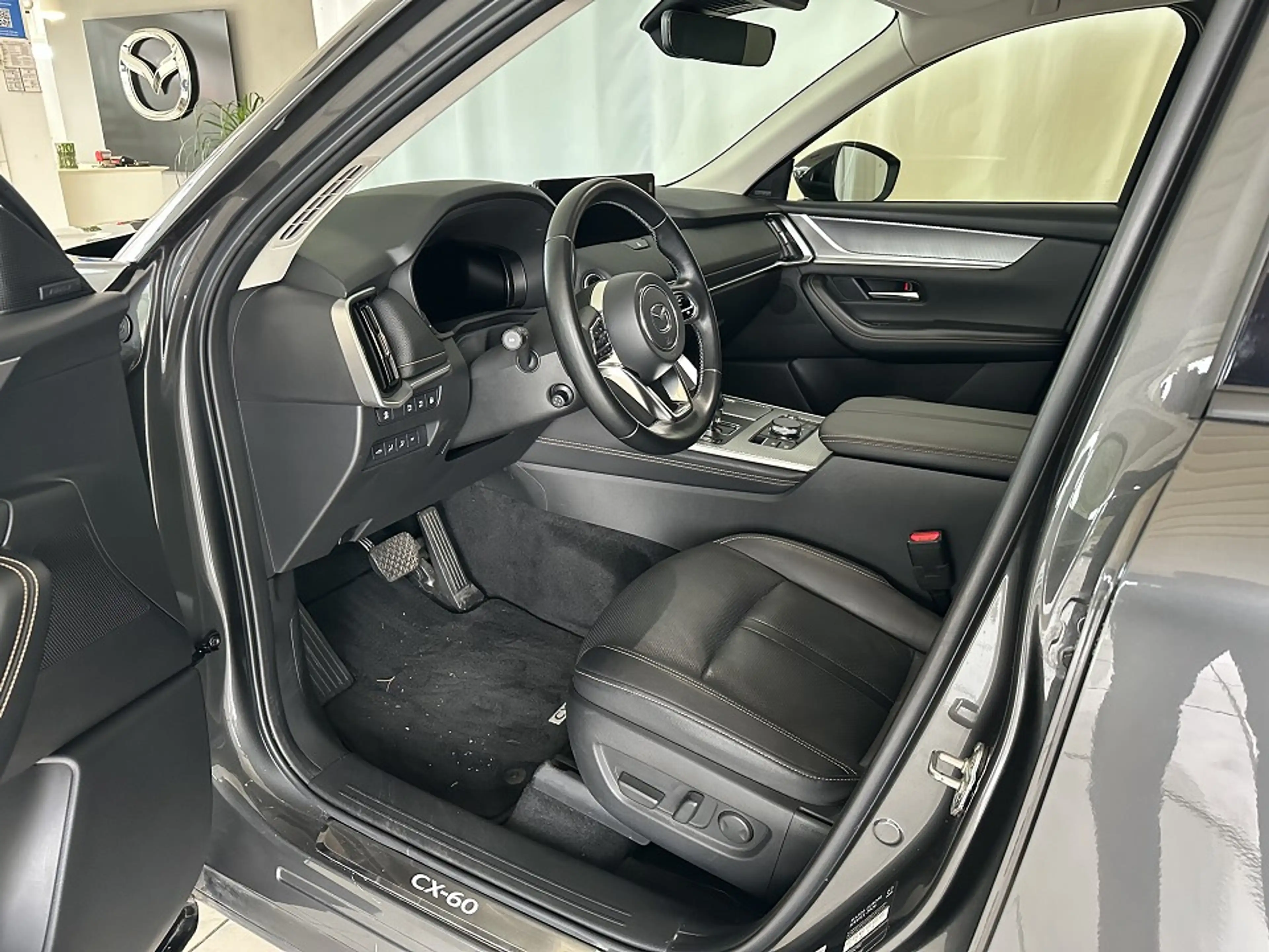 Mazda CX-60 2.5L e-Skyactiv PHEV Homura Hybrid AWD CON-P DRI-P — photo 4