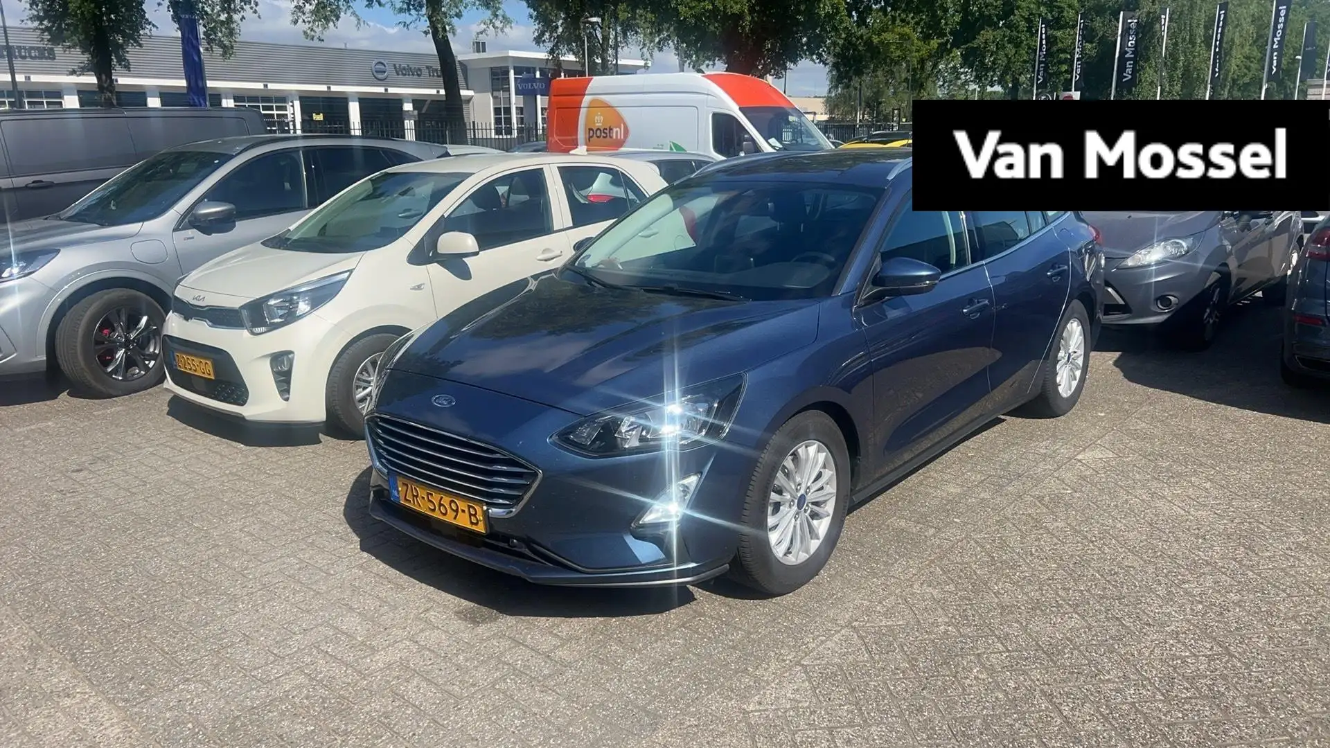 Ford Focus Wagon 1.5 EcoBoost Titanium Business Blauw - 1