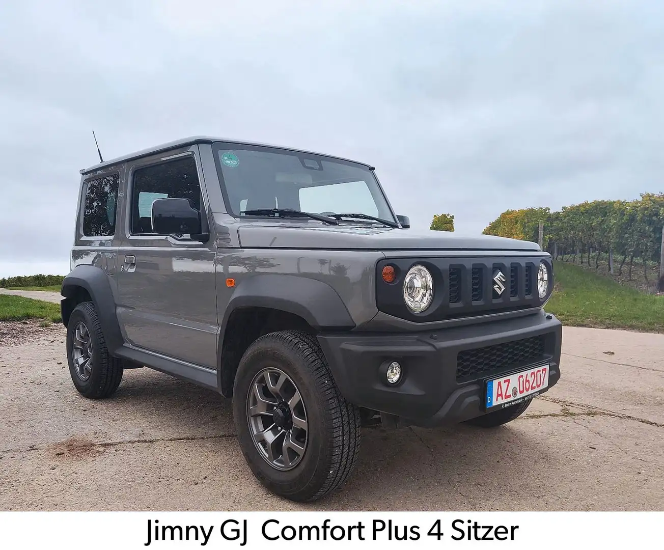 Suzuki Jimny 1.5 ALLGRIP Comfort+ nur 7800 km AHK Grau - 1