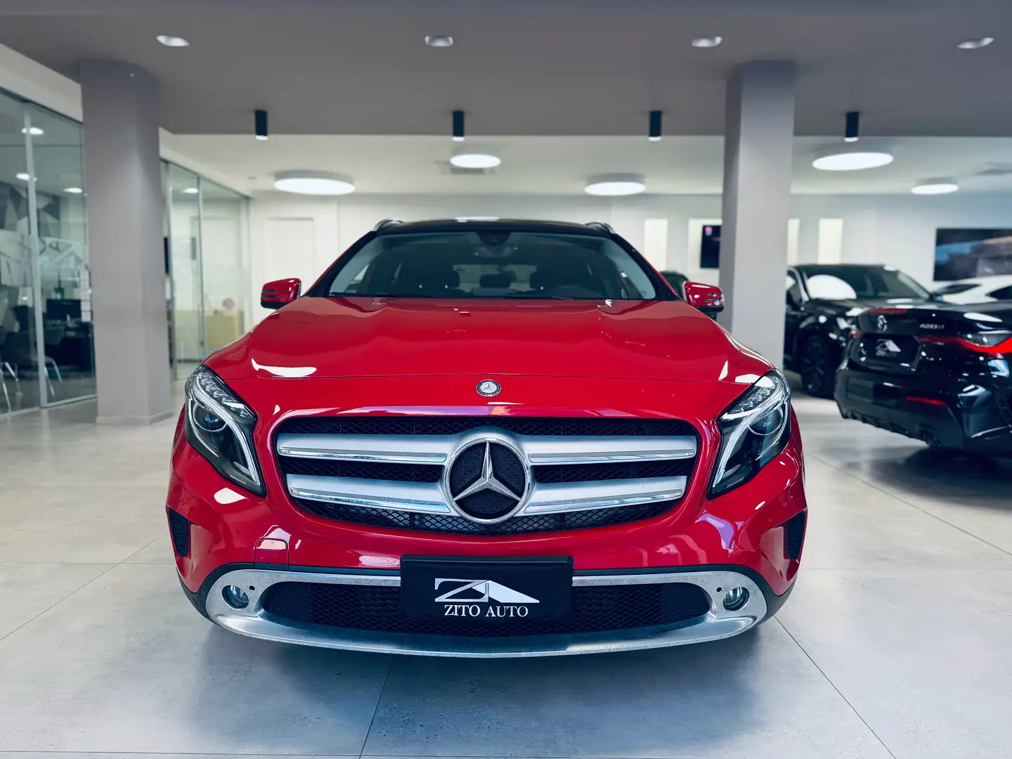 Mercedes-Benz GLA 180 d (cdi) Enduro Rood - 2