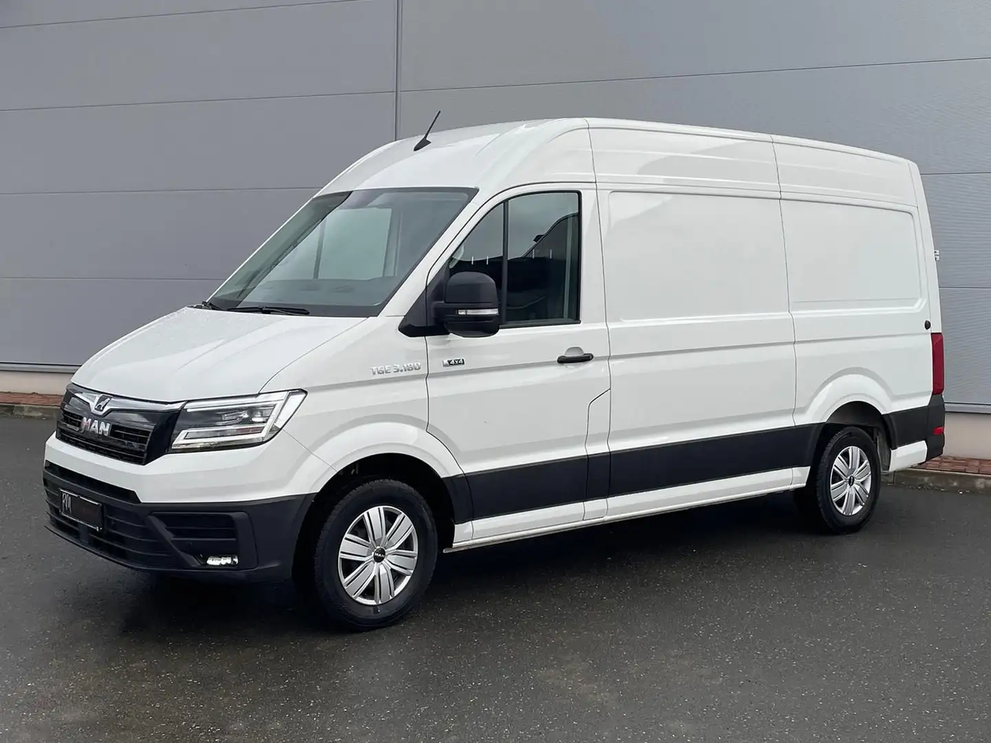 MAN TGE 3.180 L3H3 Kasten 4x4 AUTOM DIFF AHK TEMP Blanco - 1