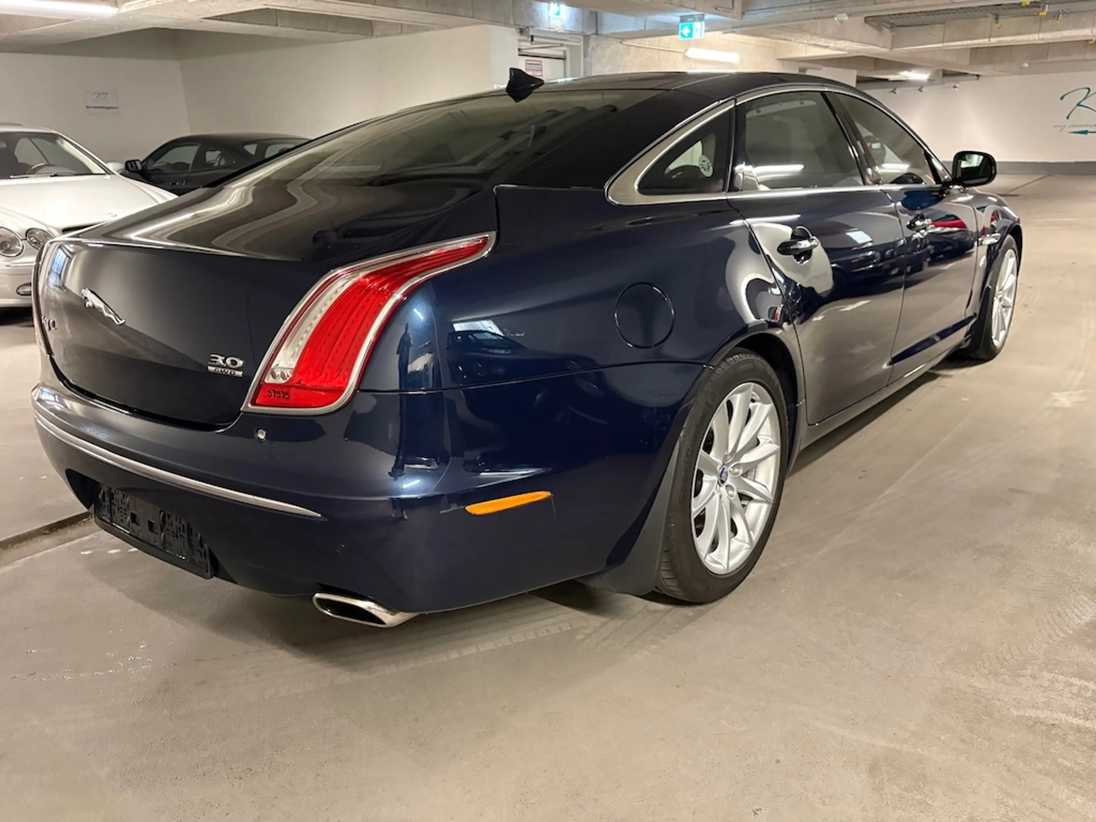Jaguar XJ -L 3.0 **Portfolio**AWD** Langversion**VOLL+ — photo 10