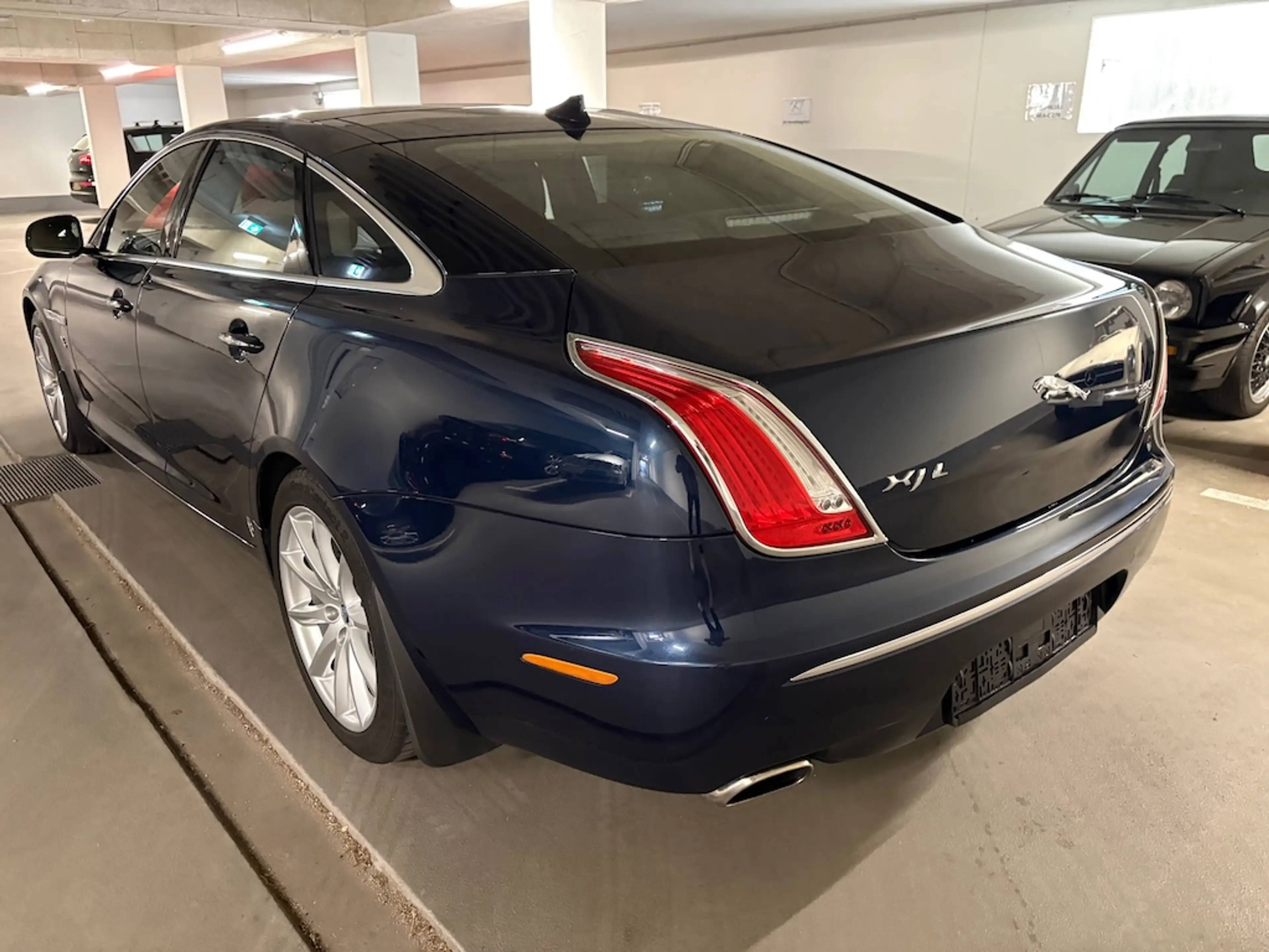 Jaguar XJ -L 3.0 **Portfolio**AWD** Langversion**VOLL+ — photo 8