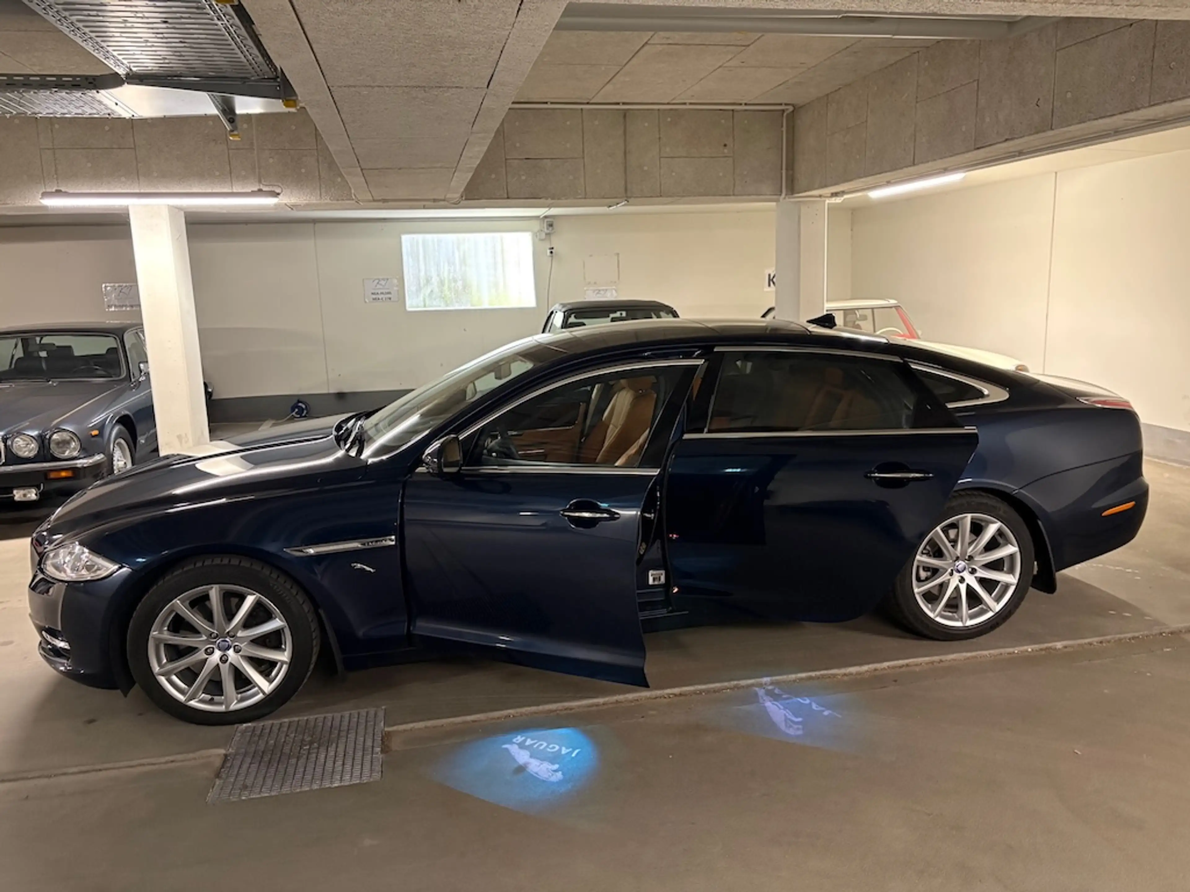 Jaguar XJ -L 3.0 **Portfolio**AWD** Langversion**VOLL+ — photo 7