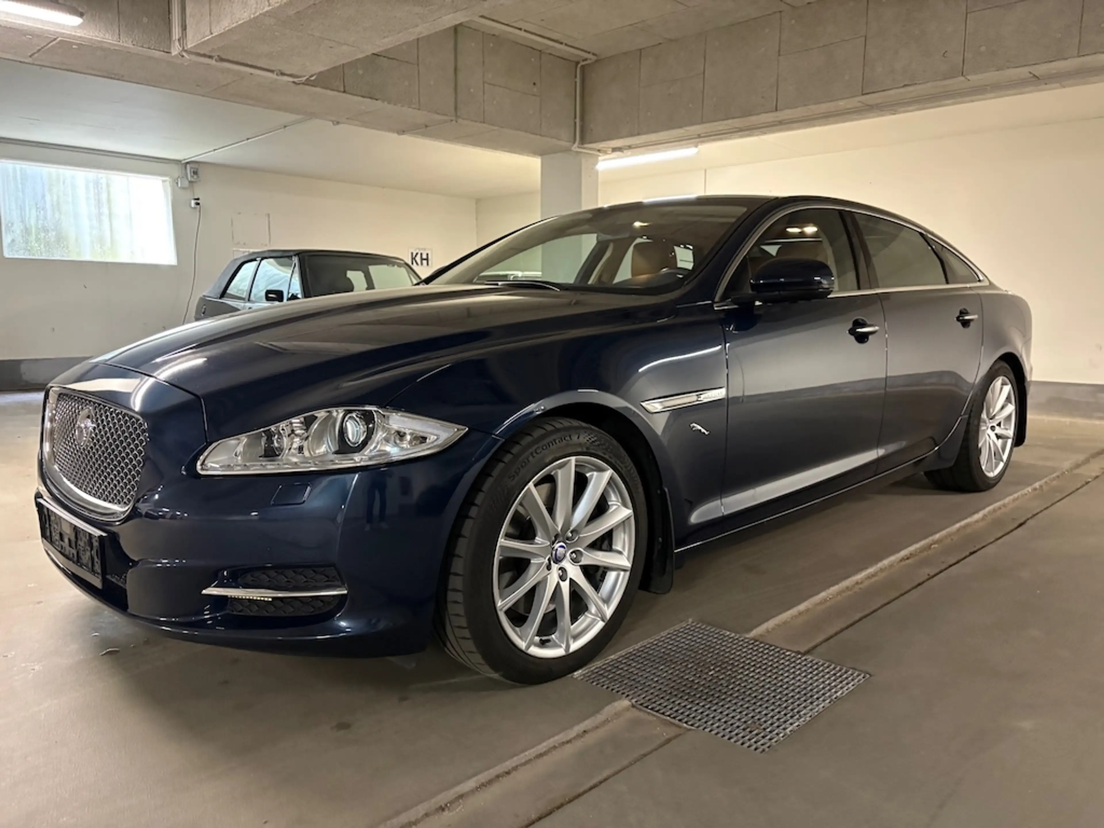 Jaguar XJ -L 3.0 **Portfolio**AWD** Langversion**VOLL+ — photo 2