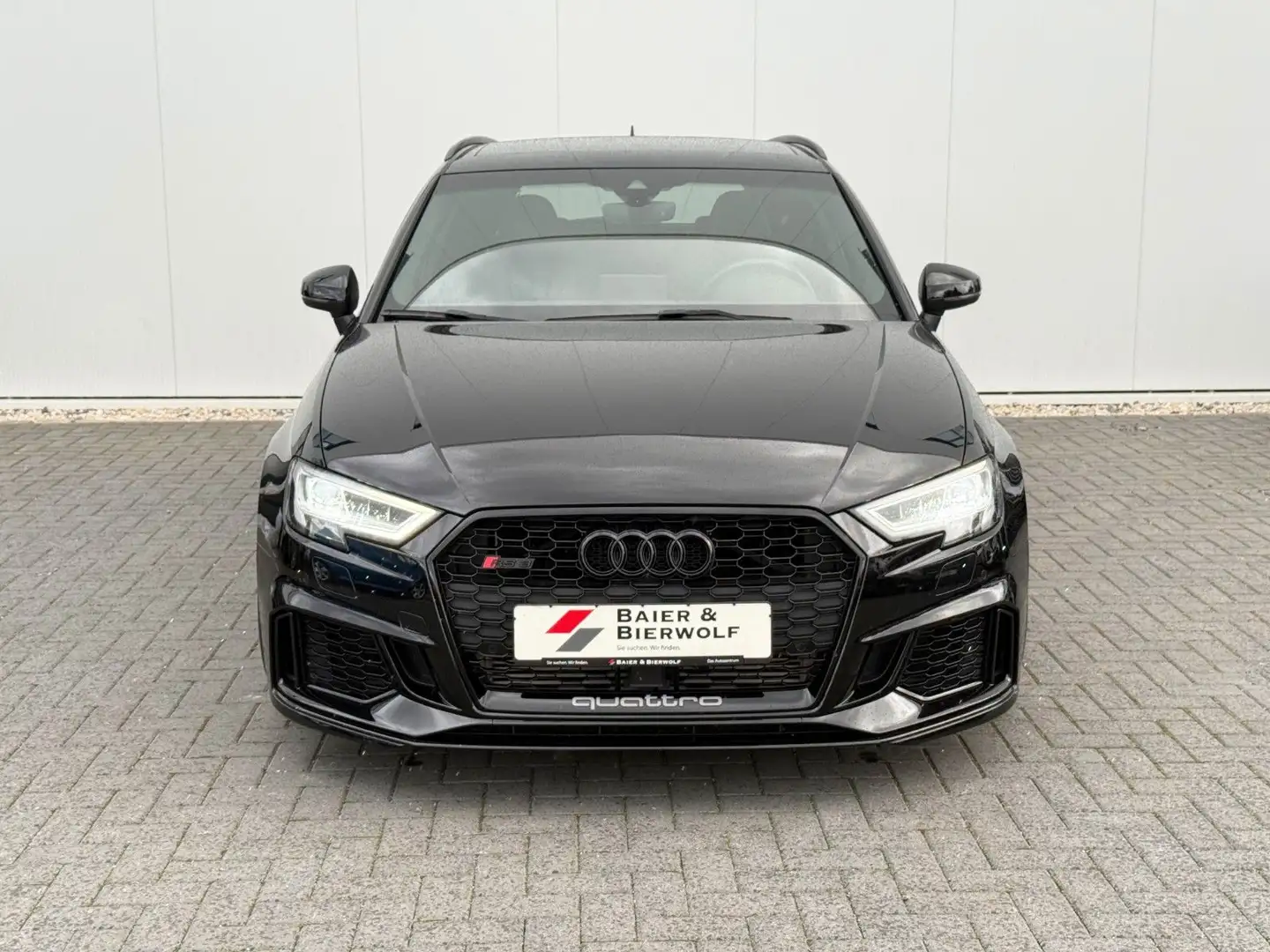 Audi RS3 SB 2.5 TFSI quattro BLACK PANO SCHALENSITZ Schwarz - 2