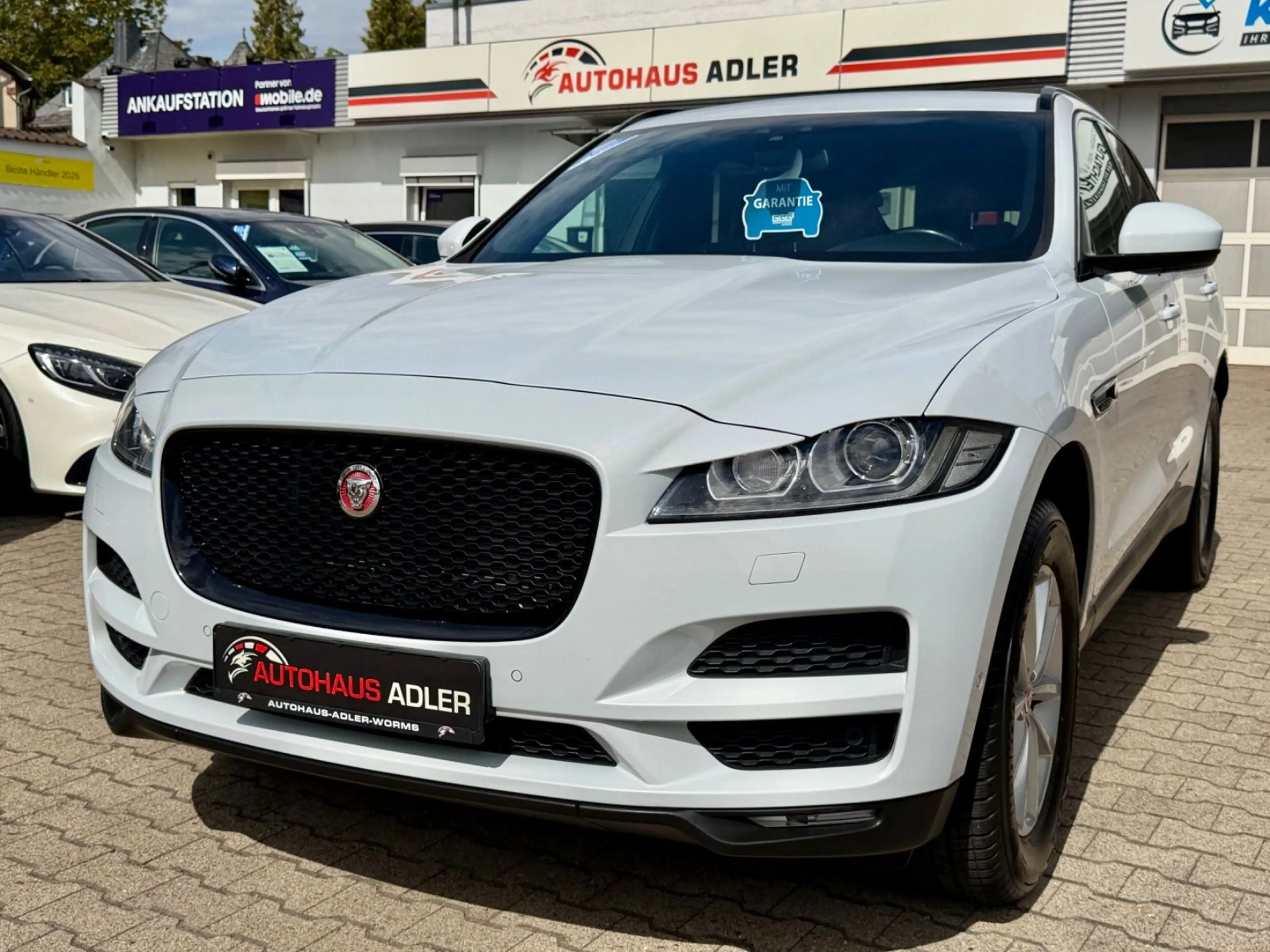Jaguar F-Pace F-PACE Prestige 20d AWD*2HD*AUTOM*KAM*NAV*PDC*BT — photo 9