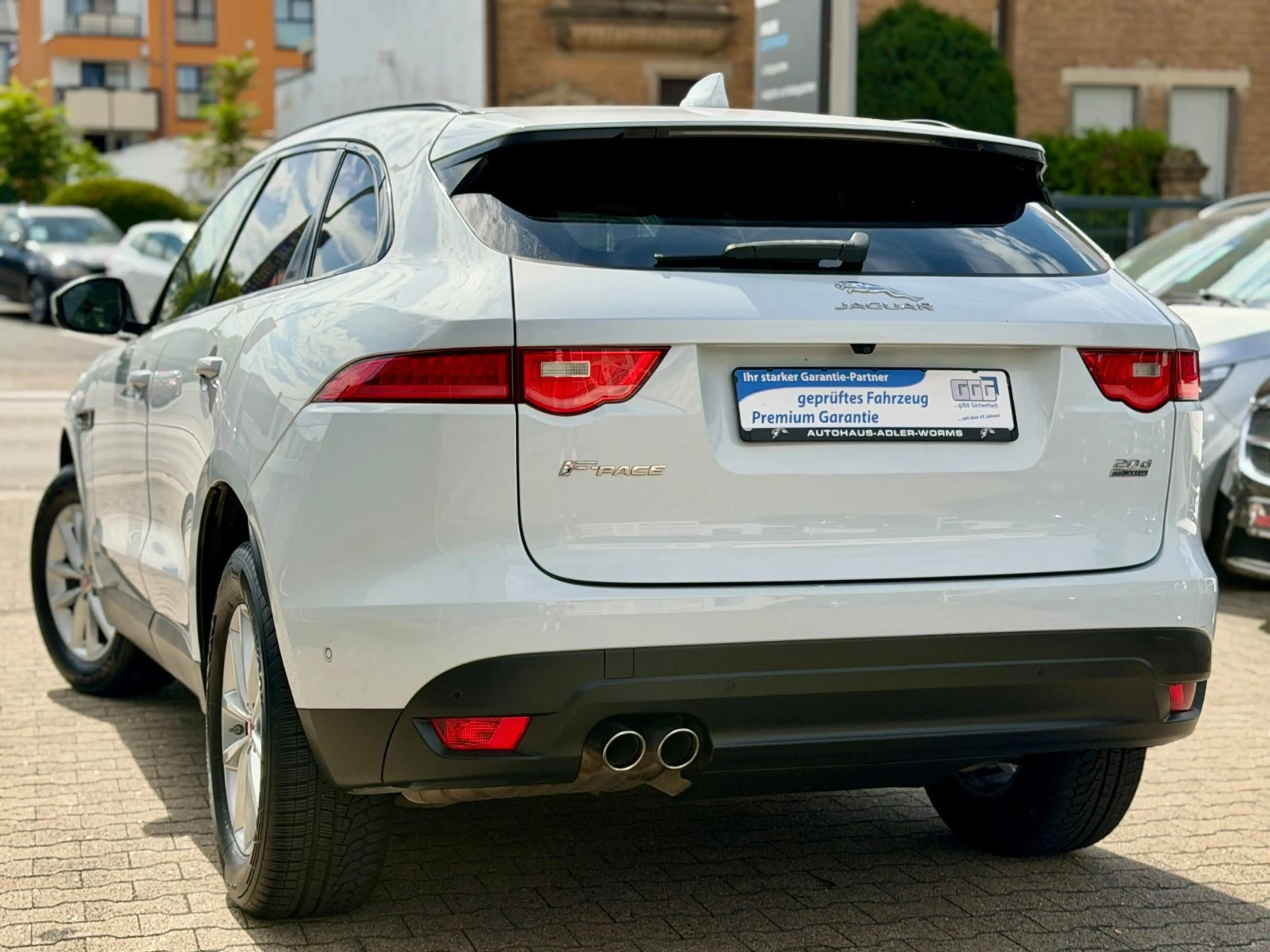 Jaguar F-Pace F-PACE Prestige 20d AWD*2HD*AUTOM*KAM*NAV*PDC*BT — photo 12