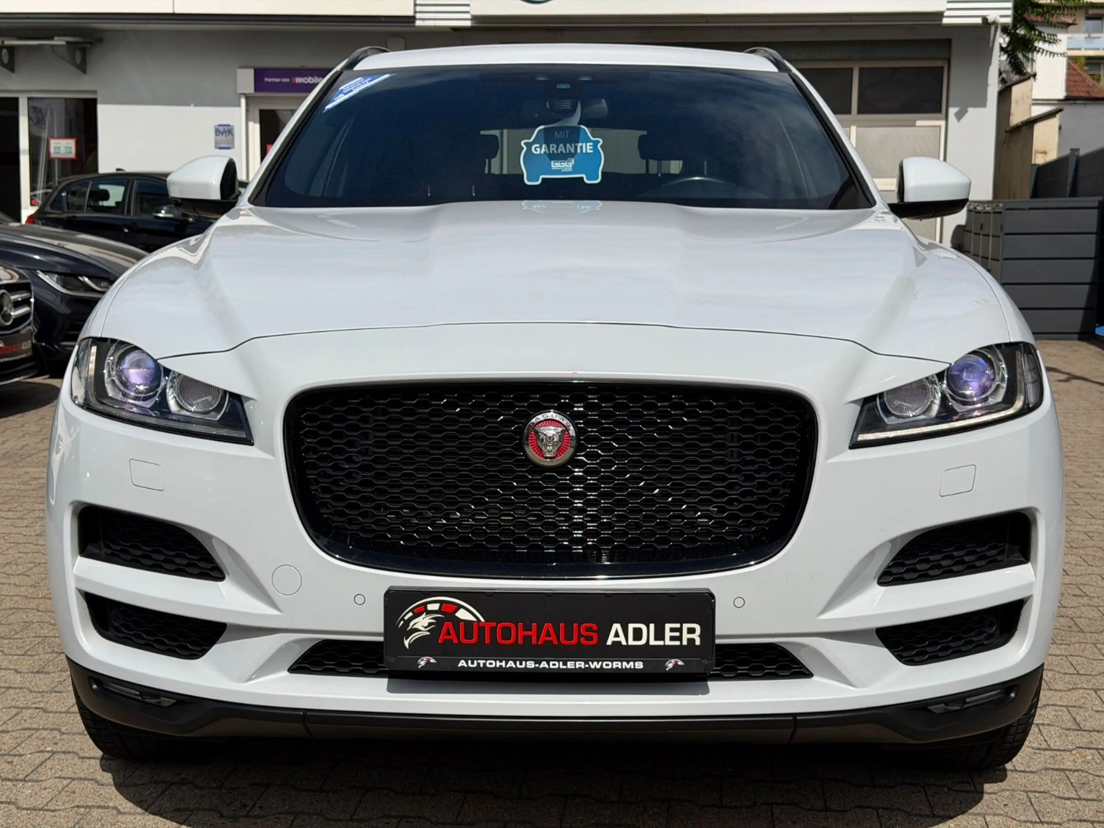 Jaguar F-Pace F-PACE Prestige 20d AWD*2HD*AUTOM*KAM*NAV*PDC*BT — photo 2