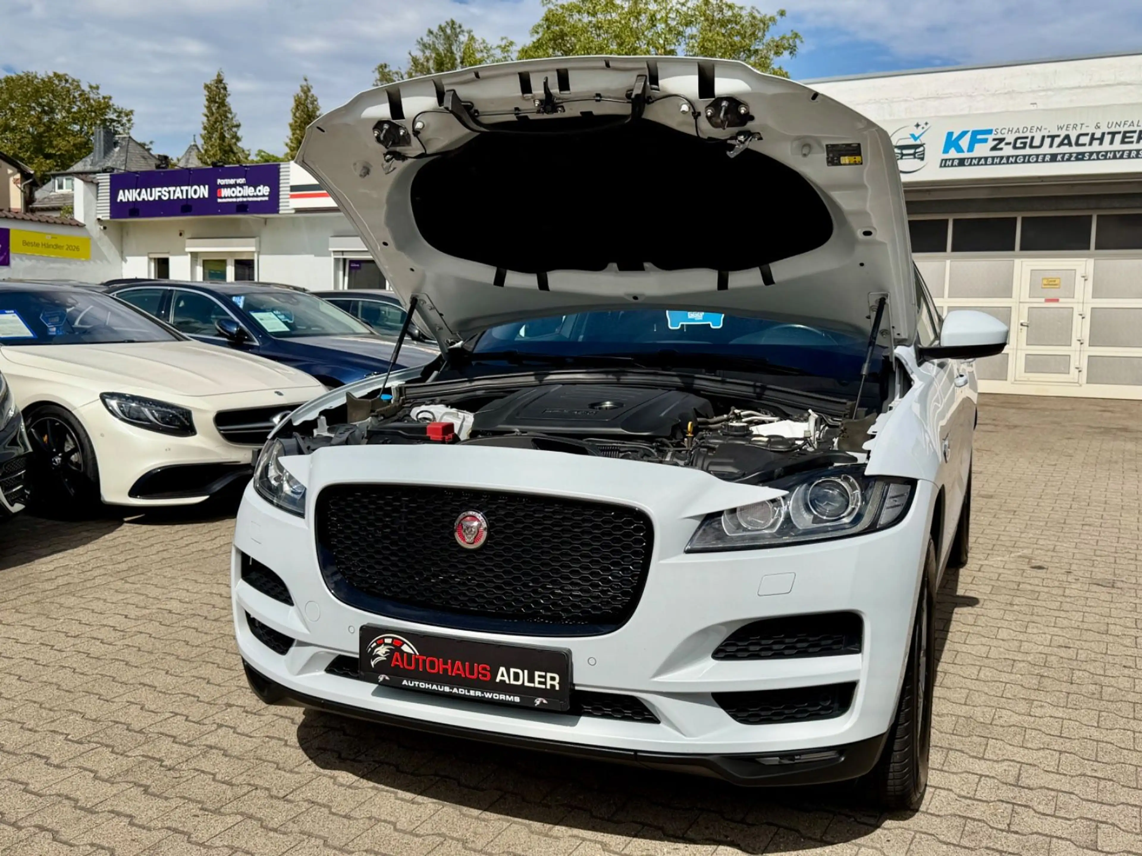 Jaguar F-Pace F-PACE Prestige 20d AWD*2HD*AUTOM*KAM*NAV*PDC*BT — photo 7
