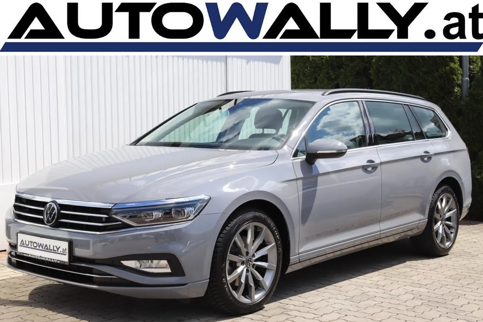 Volkswagen Passat Variant Business 2,0 SCR TDI DSG Grau - 1
