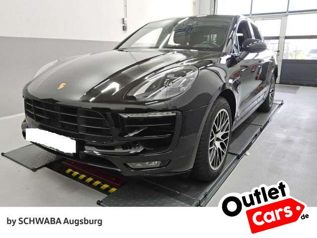 Imagine Porsche Macan GTS 3.0 8-fach bereift
