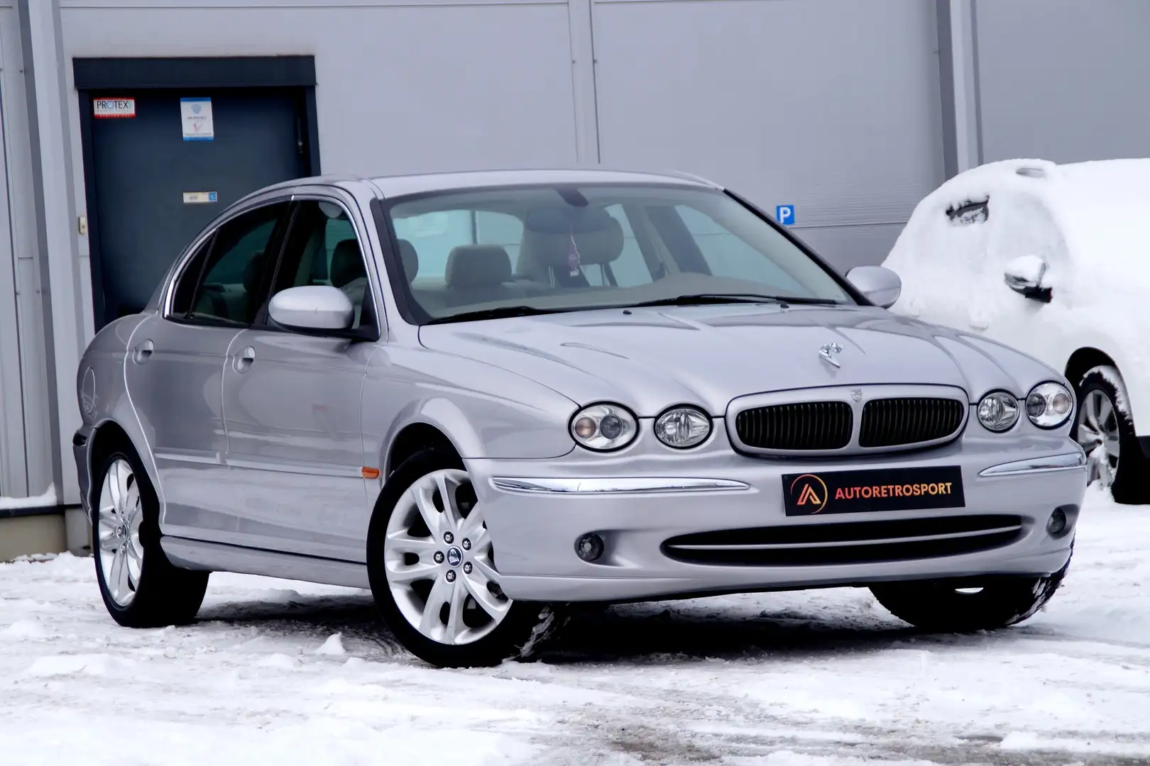 Jaguar X-Type 2.5i V6 24v 4WD Executive _1er Main _Garantie✅ Grau - 1