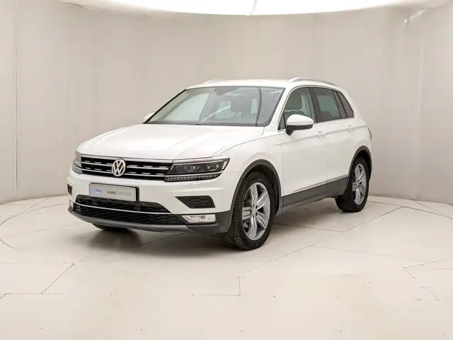 2017 Volkswagen Tiguan in White for sale