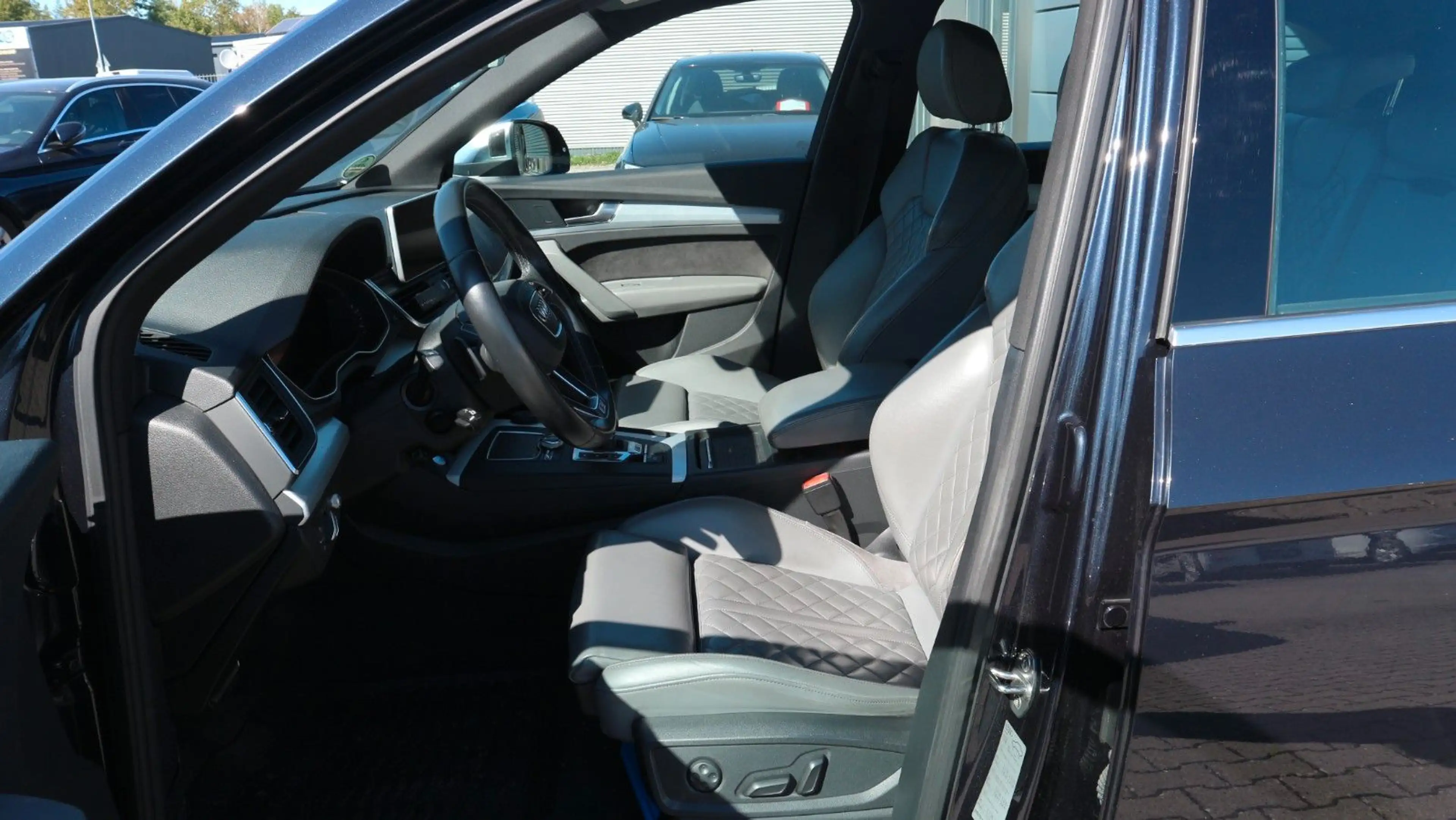 Audi SQ5 3.0 TDI quattro*Head-Up*Memory*Navi* — photo 8