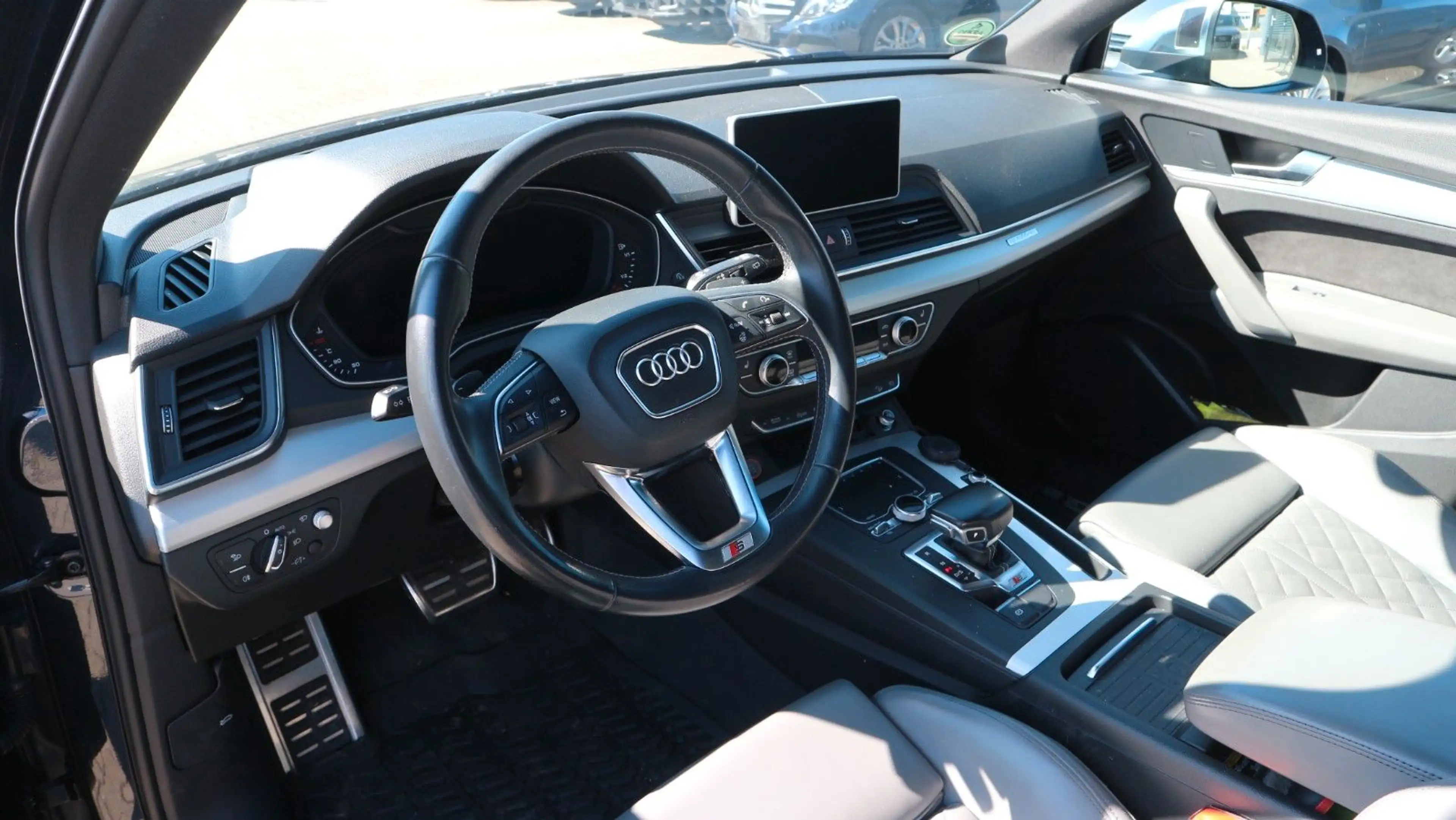 Audi SQ5 3.0 TDI quattro*Head-Up*Memory*Navi* — photo 7