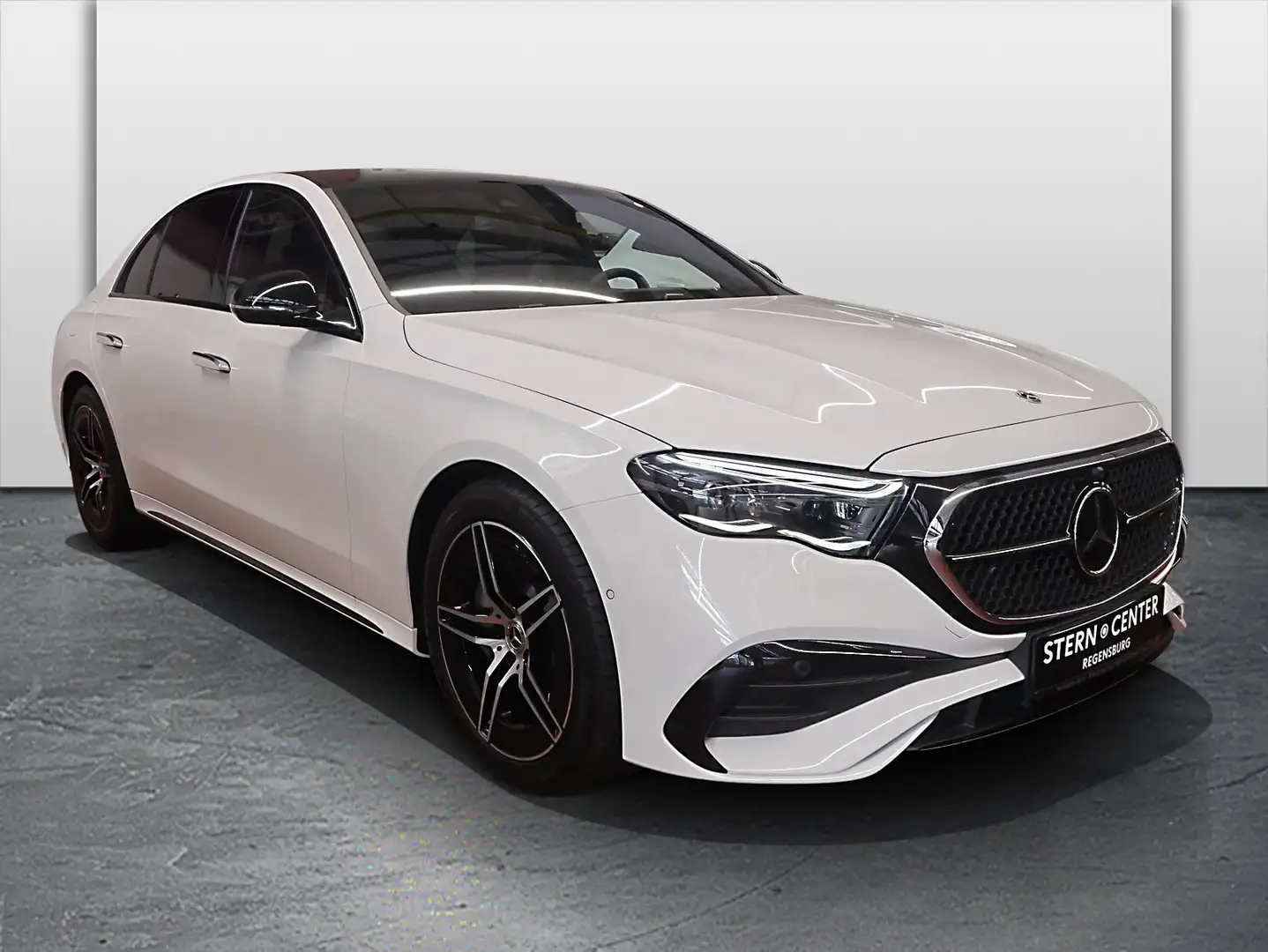 Mercedes-Benz E 200 d Limo AMG+DIST+DIGITAL LIGHT+MEMORY+PANO+ Weiß - 2