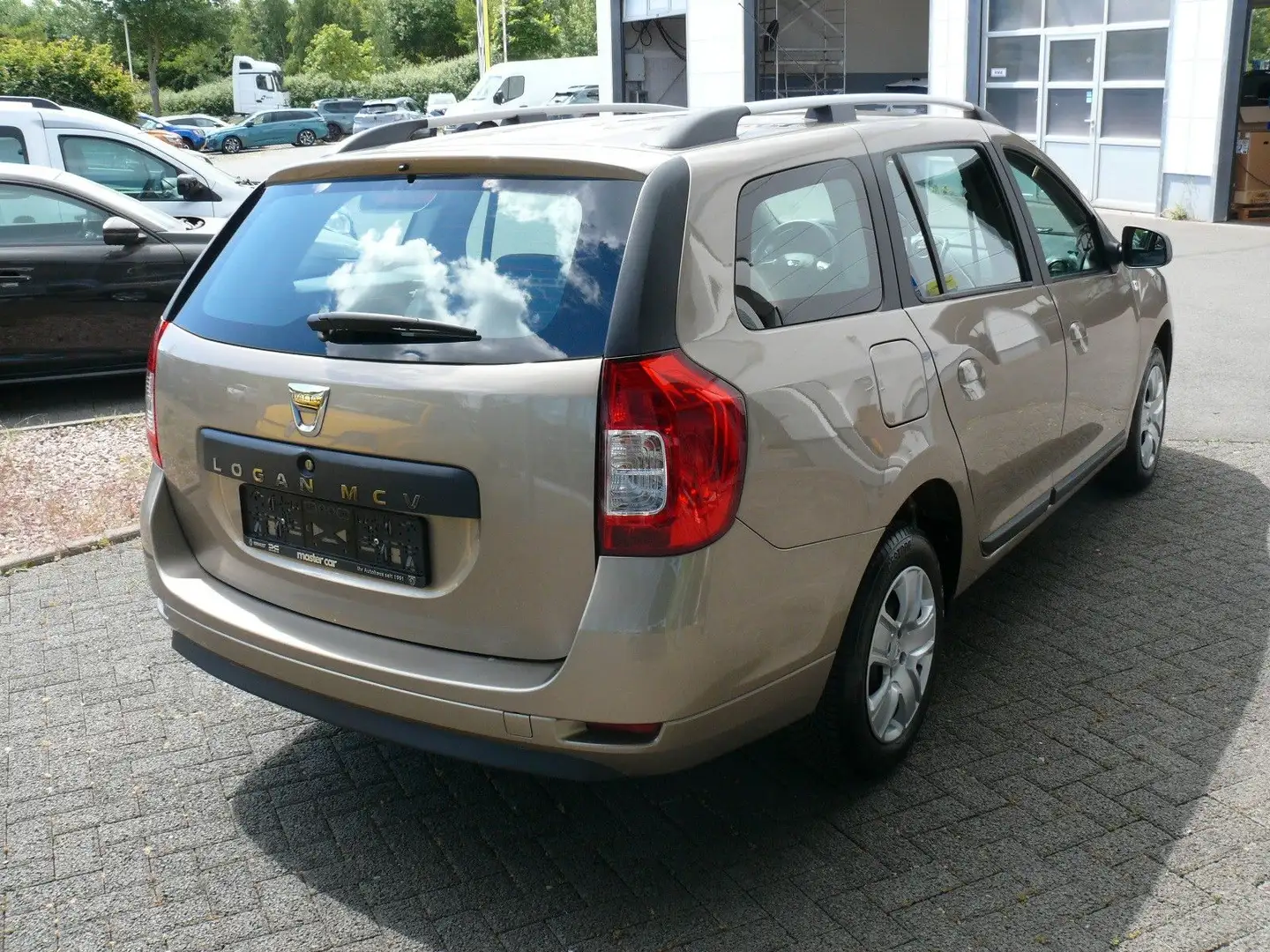 Dacia Logan MCV II Kombi Comfort,Klima,Servo,Nebel,LPG Beige - 2
