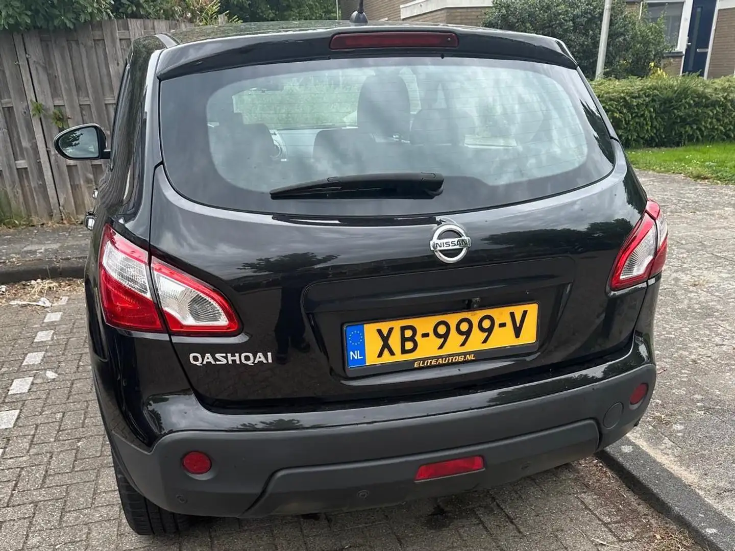 Nissan Qashqai Qashqai 1.6 Visia Zwart - 2