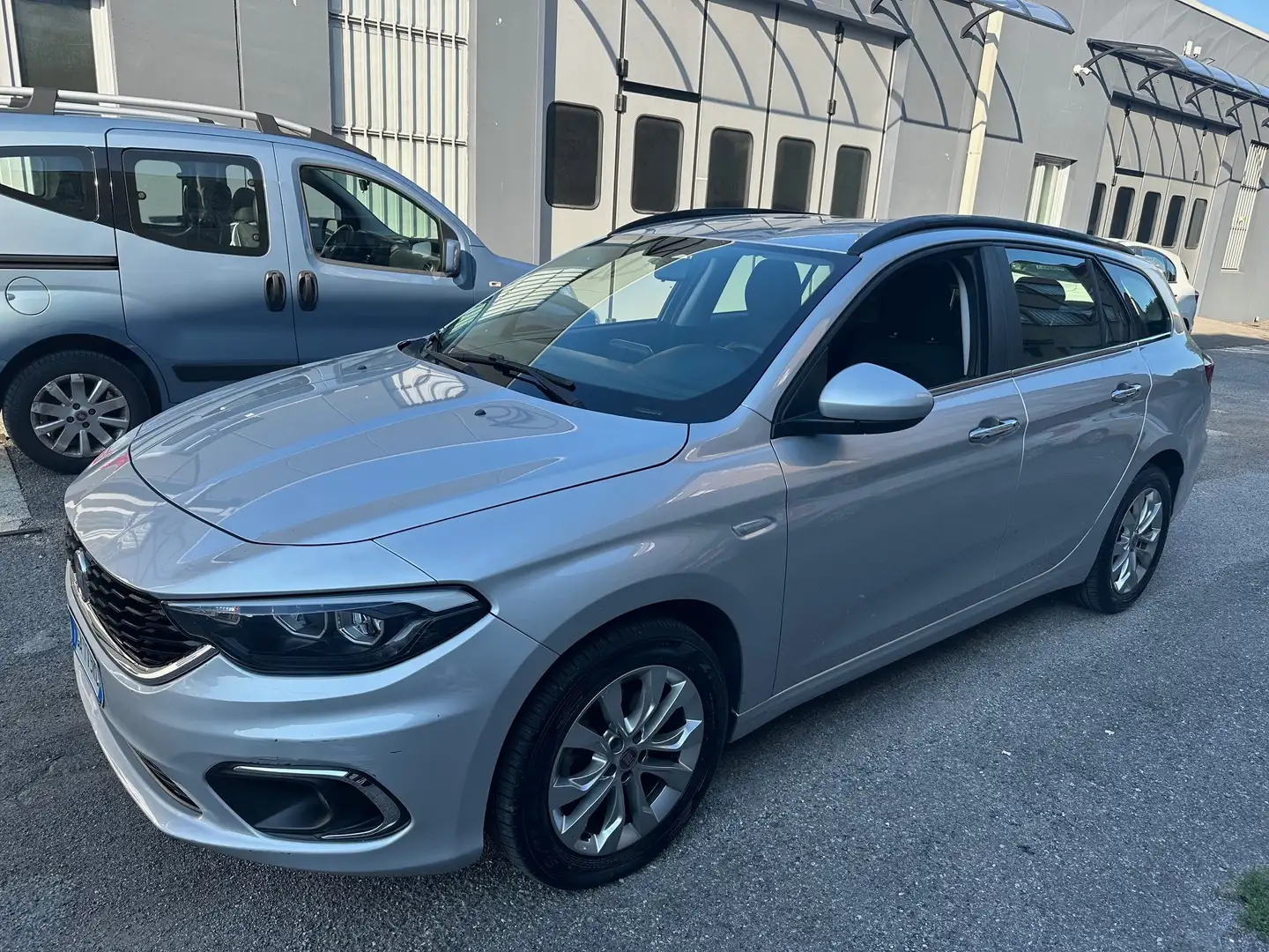 Fiat Tipo SW 1.6 mjt Lounge*EURO6*NAVI Zilver - 1