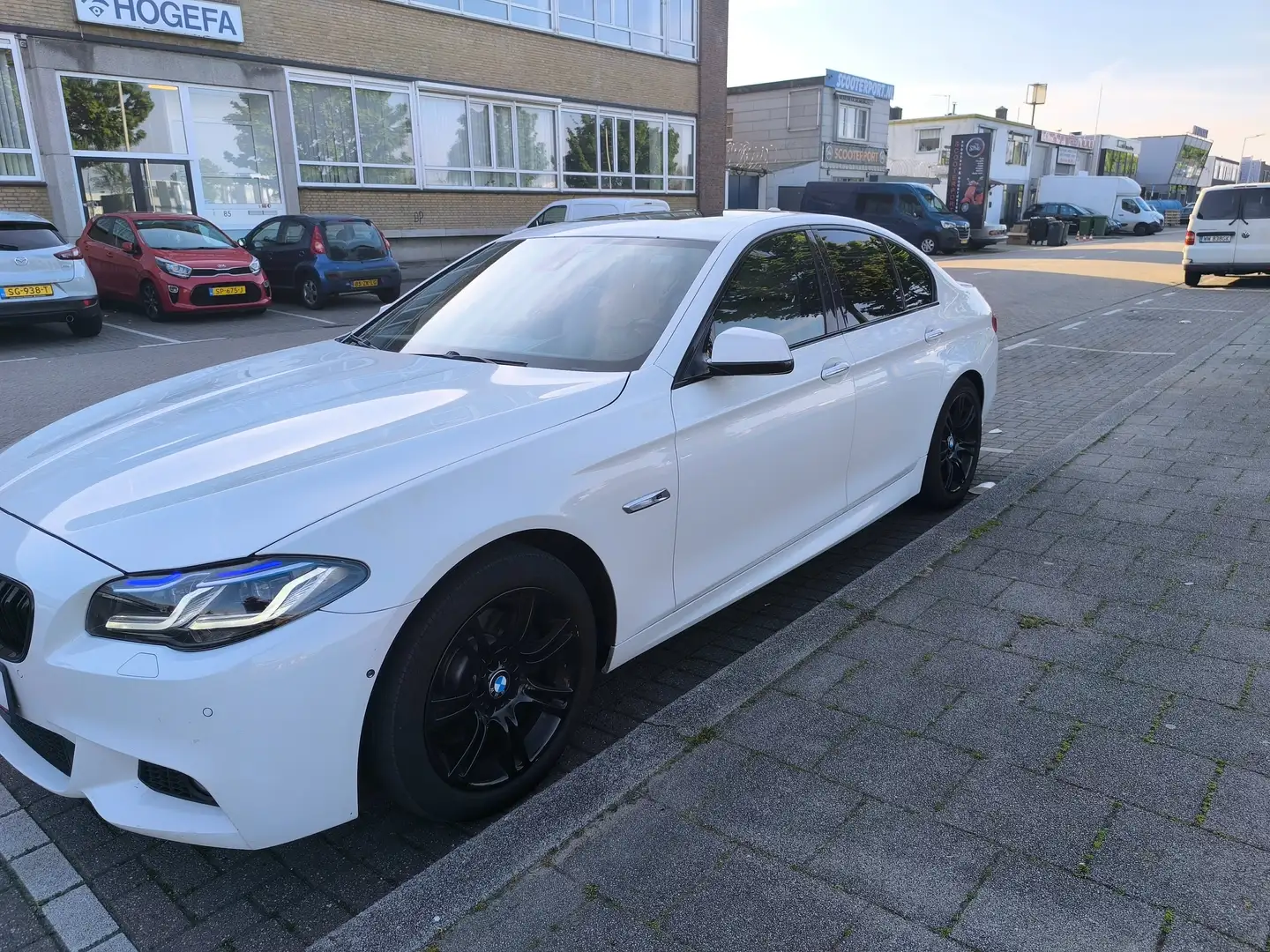 BMW 520 520d Sport-Aut. Wit - 2