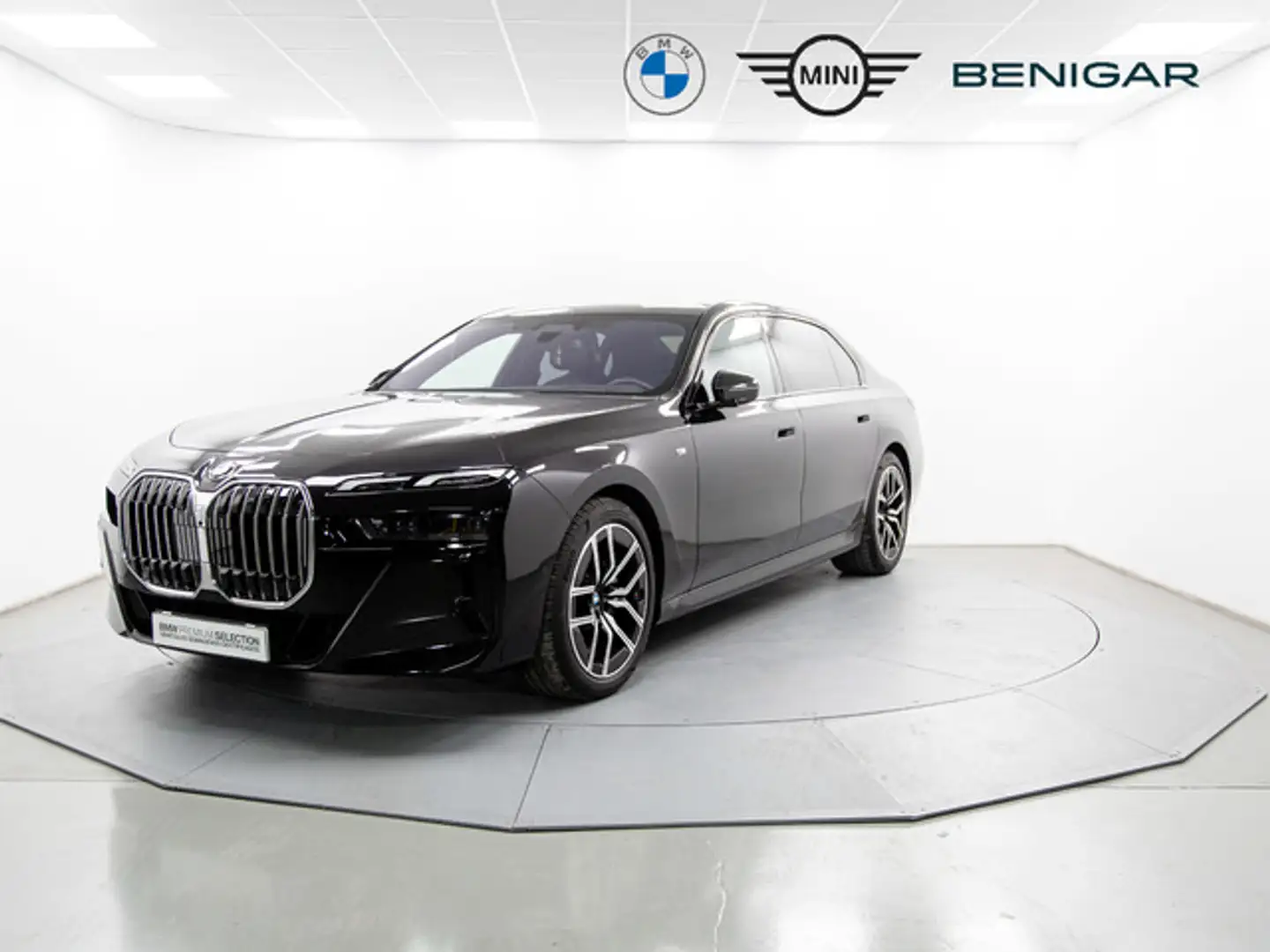 BMW 740 740dA xDrive Fekete - 1