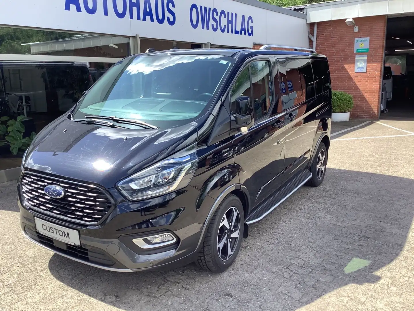 Ford Tourneo Custom L1  Active Automatik Negro - 1