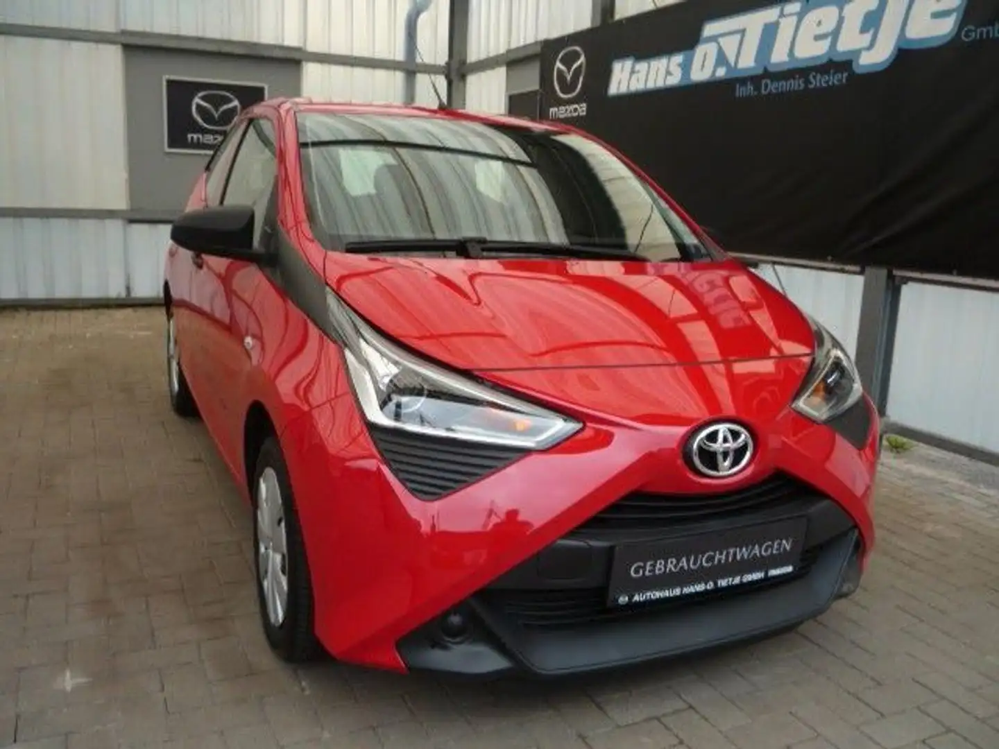 Toyota AYGO Klima*Ganzjahresreifen* x-play Club Rouge - 1