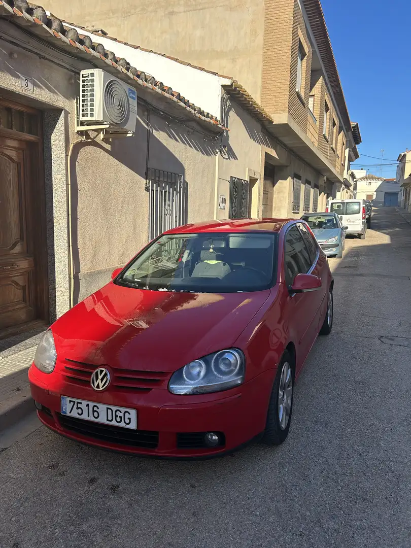 Volkswagen Golf 2.0TDI Highline - 1