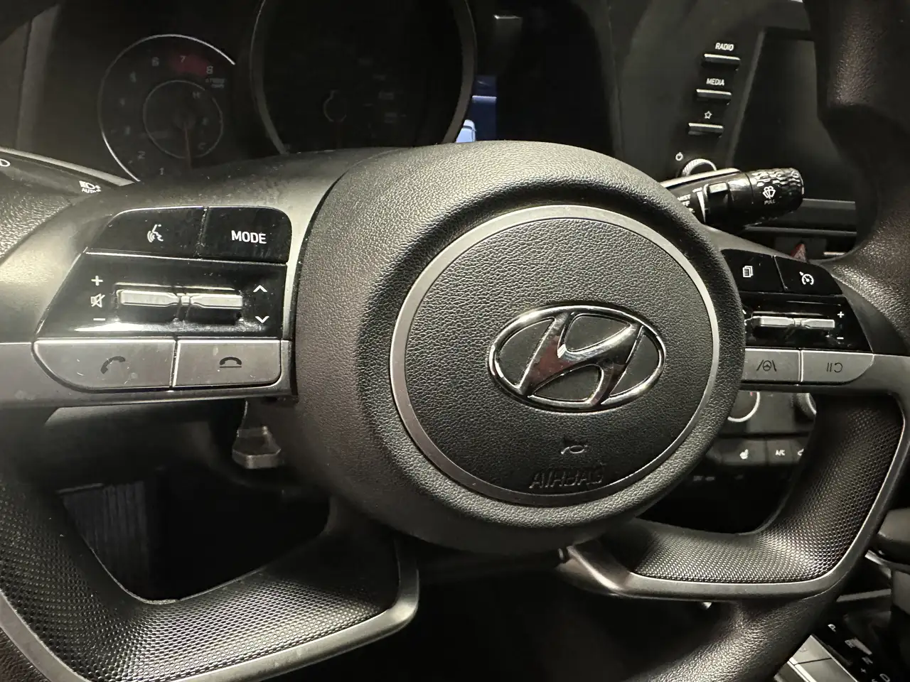 Hyundai ELANTRA снимка Hyundai ELANTRA