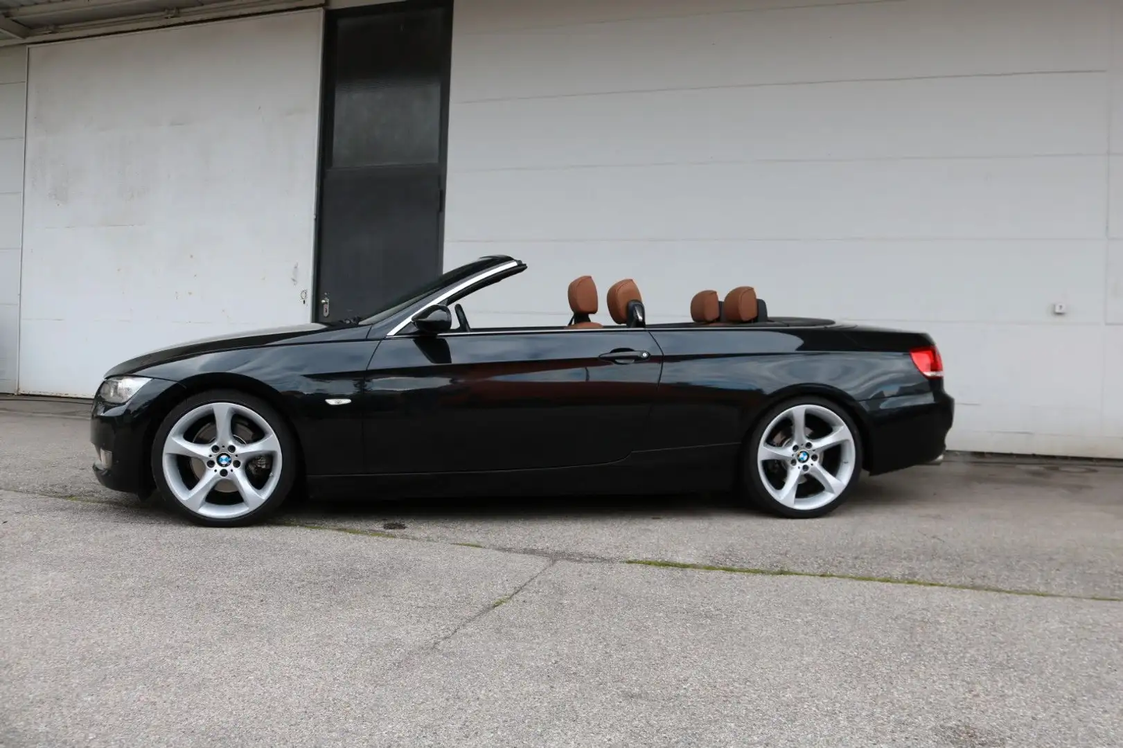 BMW 325 i Cabrio*Automatik*Sportfahrwerk*Navi.* Noir - 1