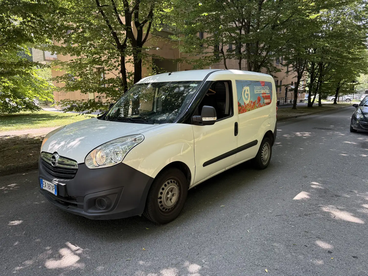 Opel Combo 1.4 metano. 300,000 km E6. 2014 - 1