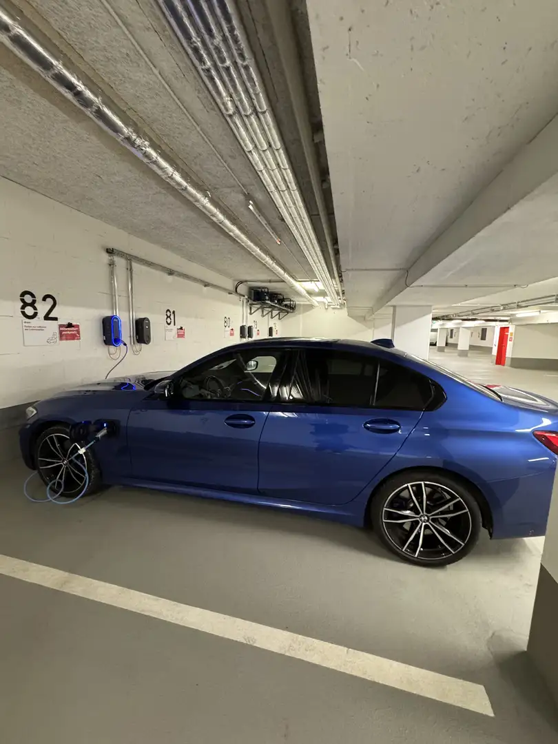 BMW 330 330E M Sport FAST VOLLAUSTATTUNG+SERVICE +REIFEN Blau - 1