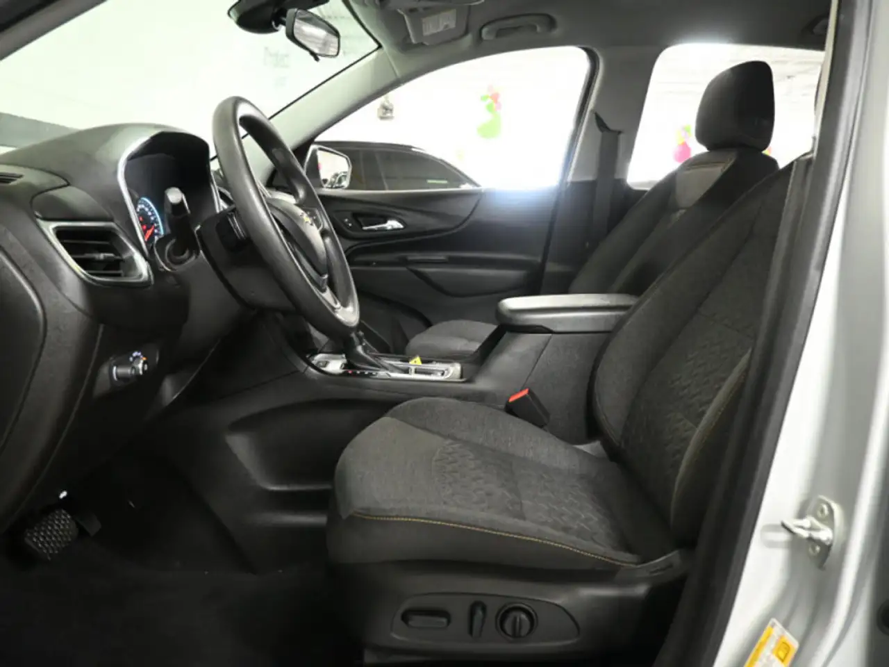 Chevrolet Equinox снимка Chevrolet Equinox