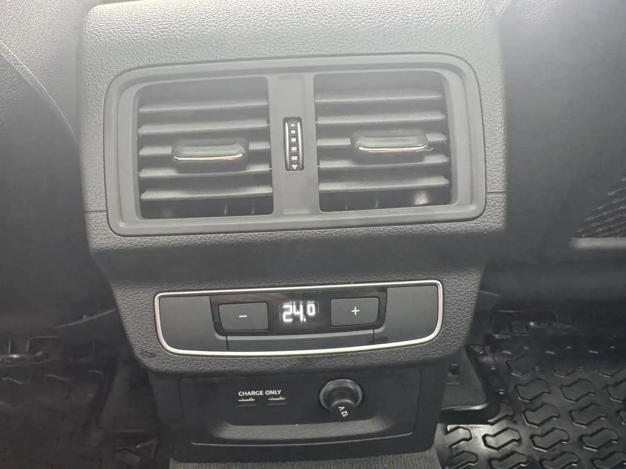 Audi Q5 снимка Audi Q5