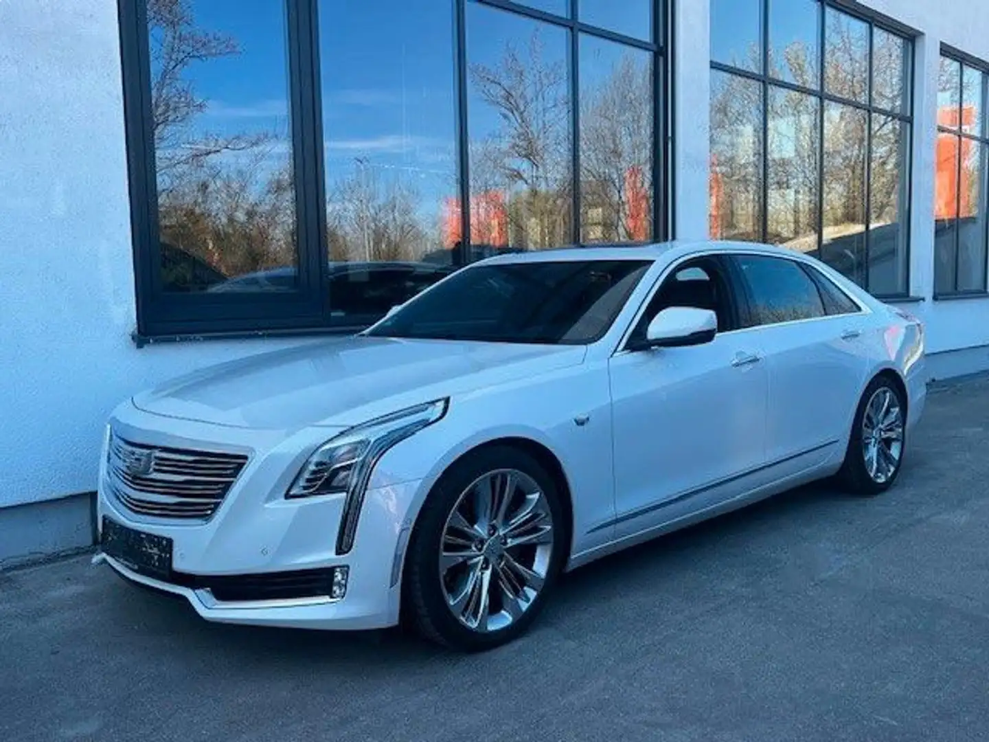 Cadillac CT6 Platinum AWD White - 1