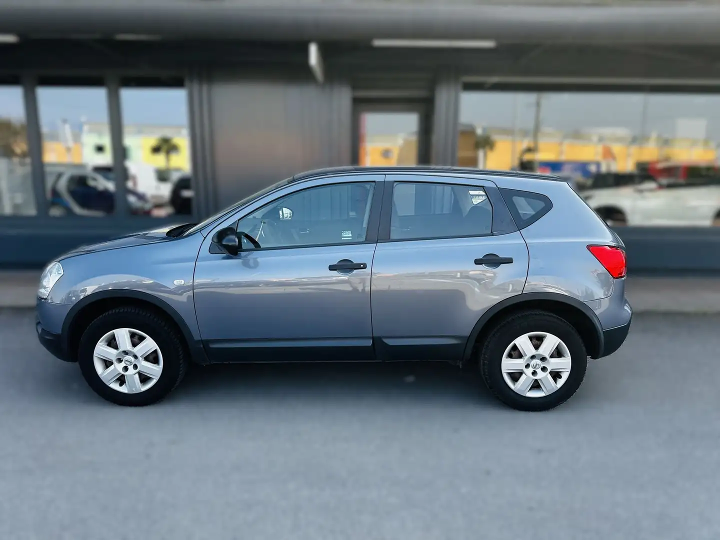 Nissan Qashqai Qashqai 1.6 Benzina Grigio - 2