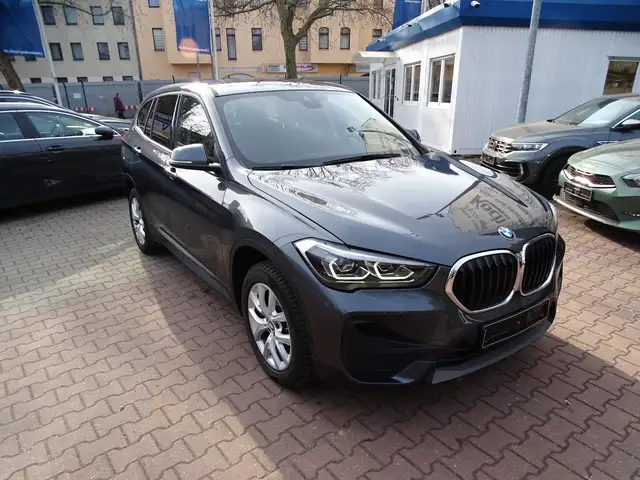 BMW X1 view 7