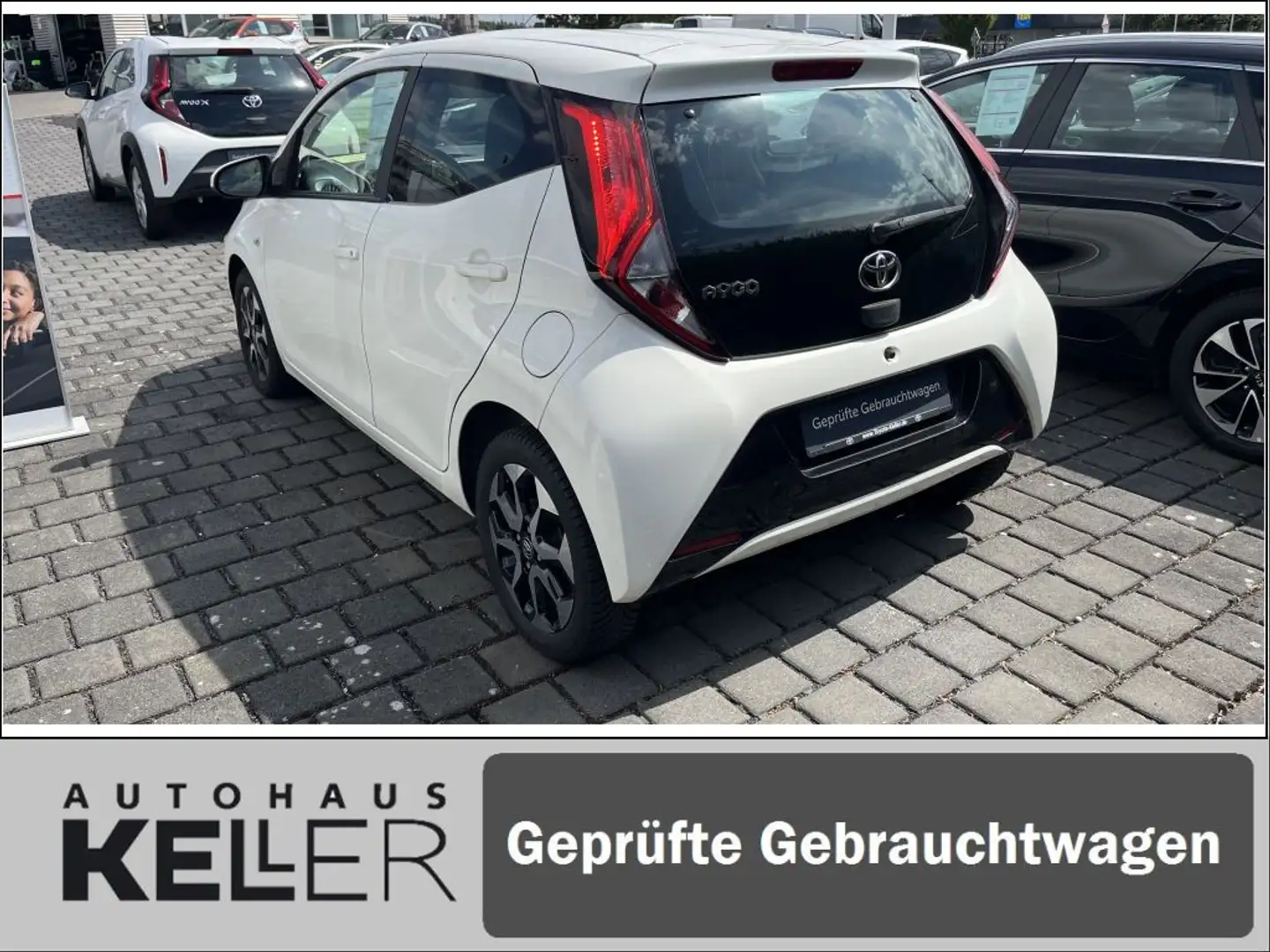 Toyota Aygo X x.shift x-play connect Weiß - 2