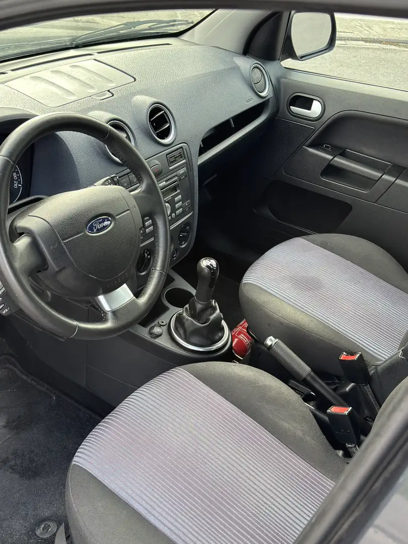 Ford Fusion 1.6 TDCI Ambiente - 2