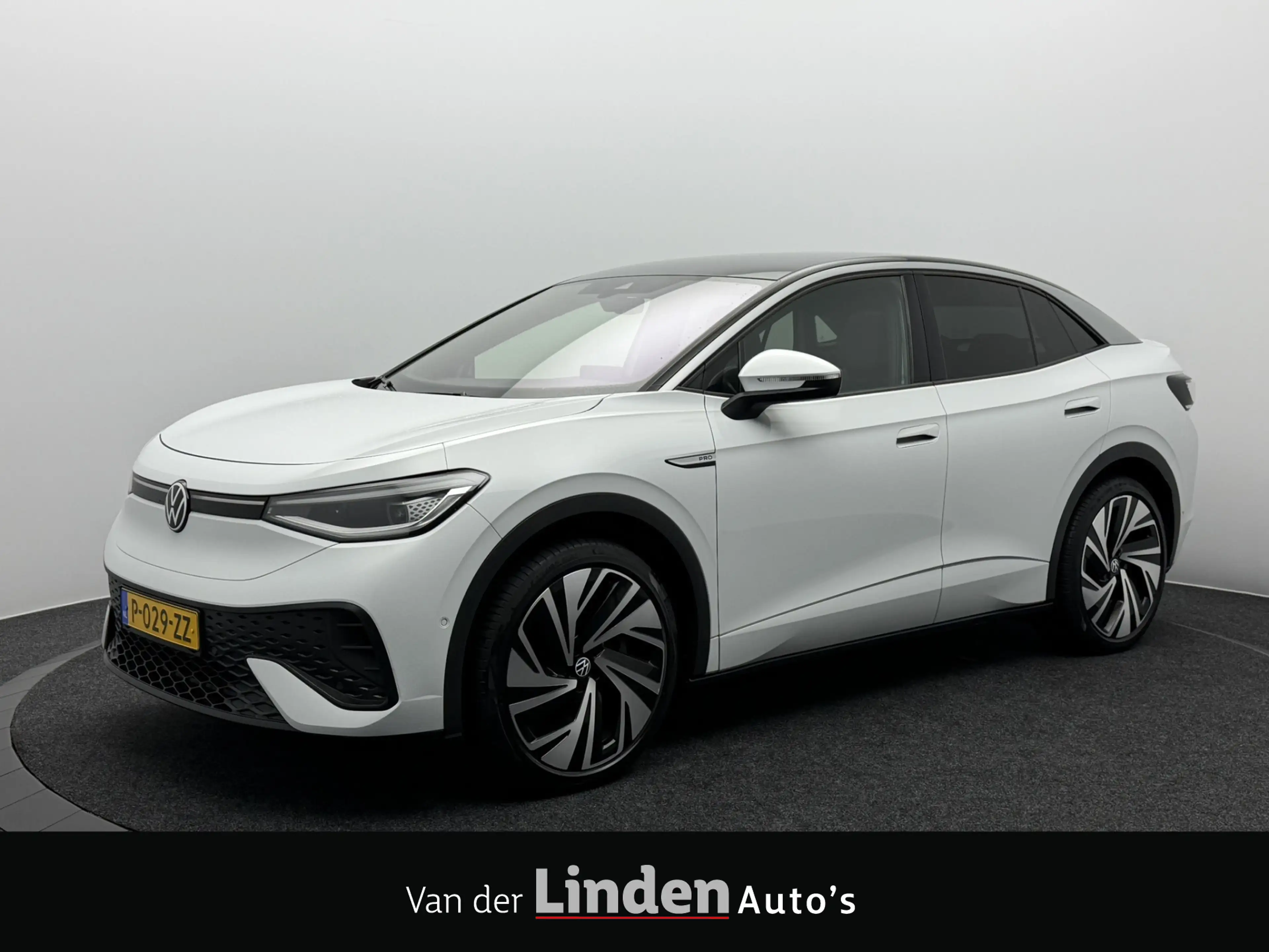 Volkswagen ID.5 Pro 77 kWh SOH 94,7% | Warmtepomp | Trekhaak | IQ