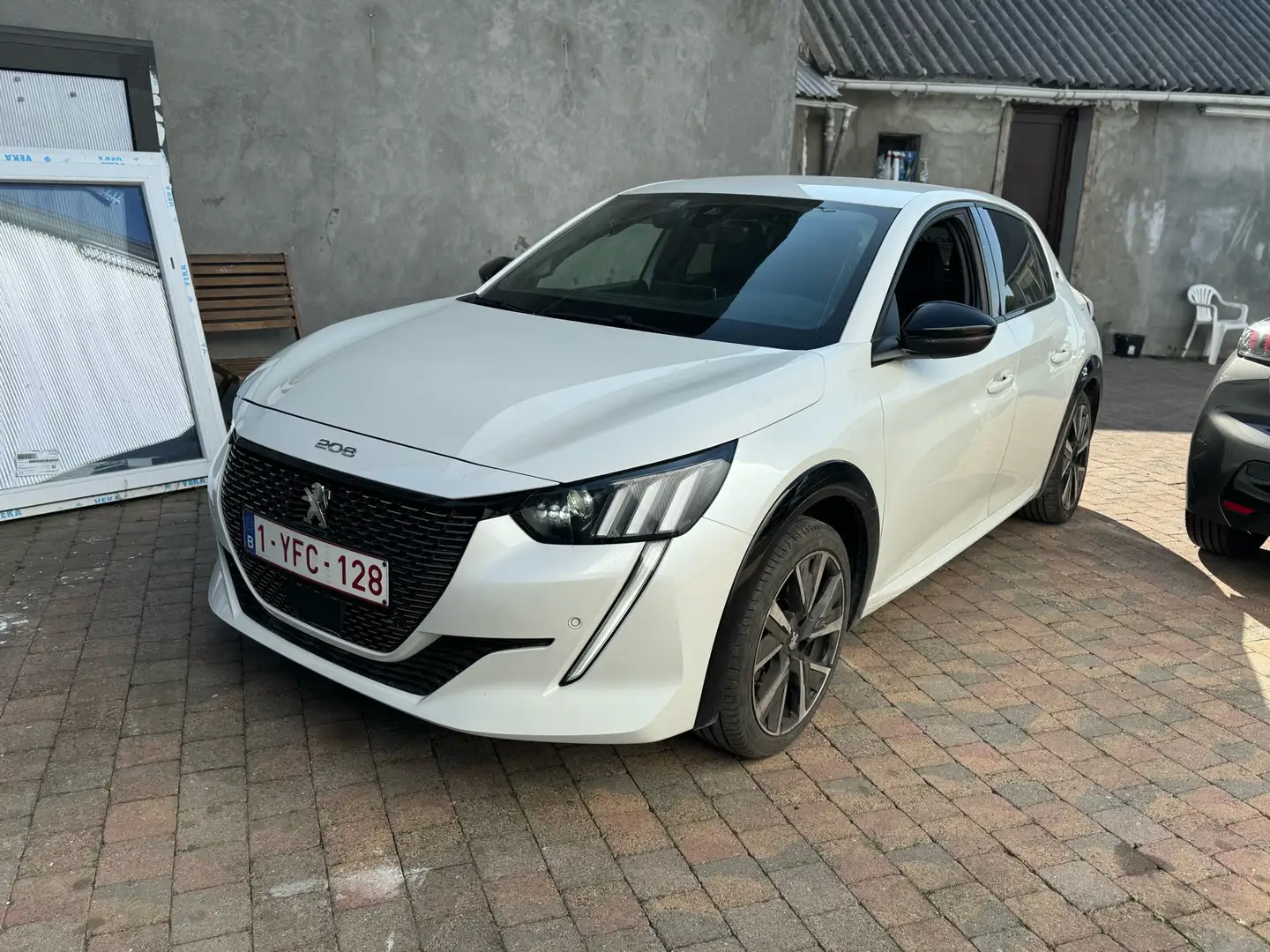 Peugeot e-208 GT LINE - 1