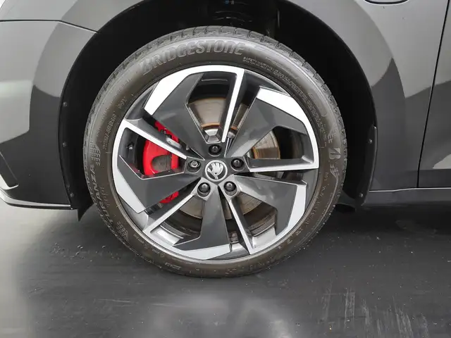 Skoda Octavia view 25