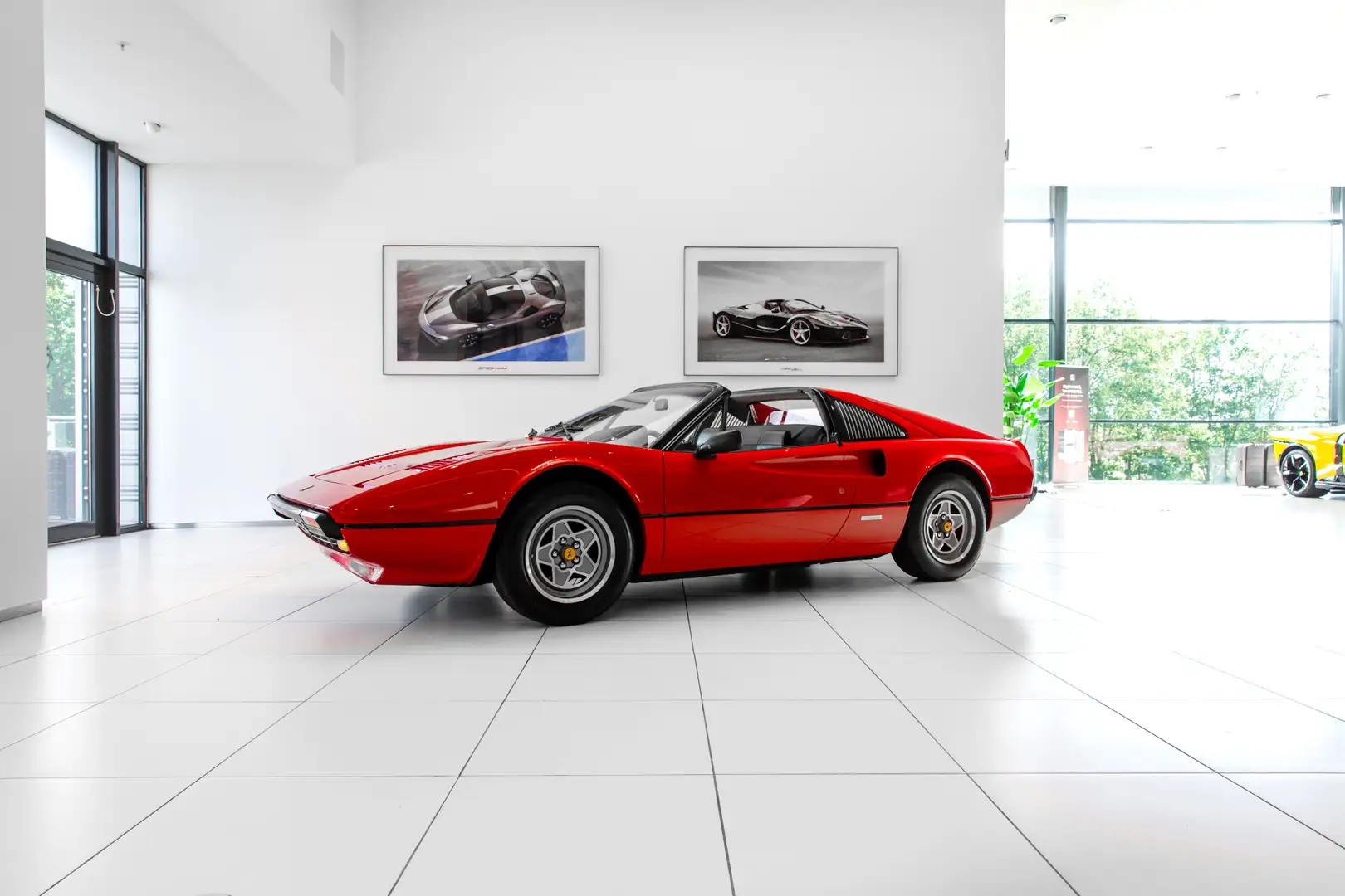 Ferrari 308 GTSi Quattrovalvole ~Ferrari Munsterhuis~ Rot - 2